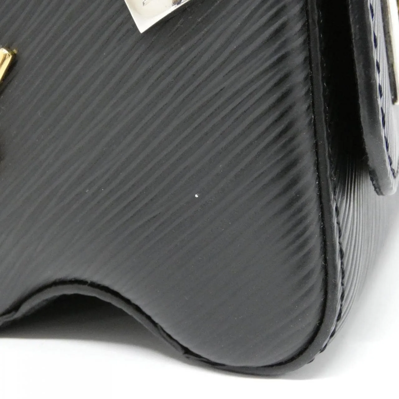 LOUIS VUITTON Twist M52891 Shoulder Epi Black Epi - Thumbnail 6