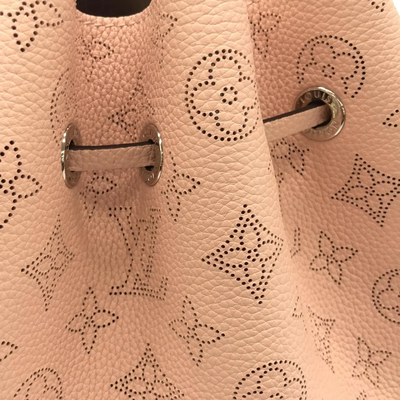 LOUIS VUITTON Mahina M23195 Shoulder Black Rank A - Thumbnail 4