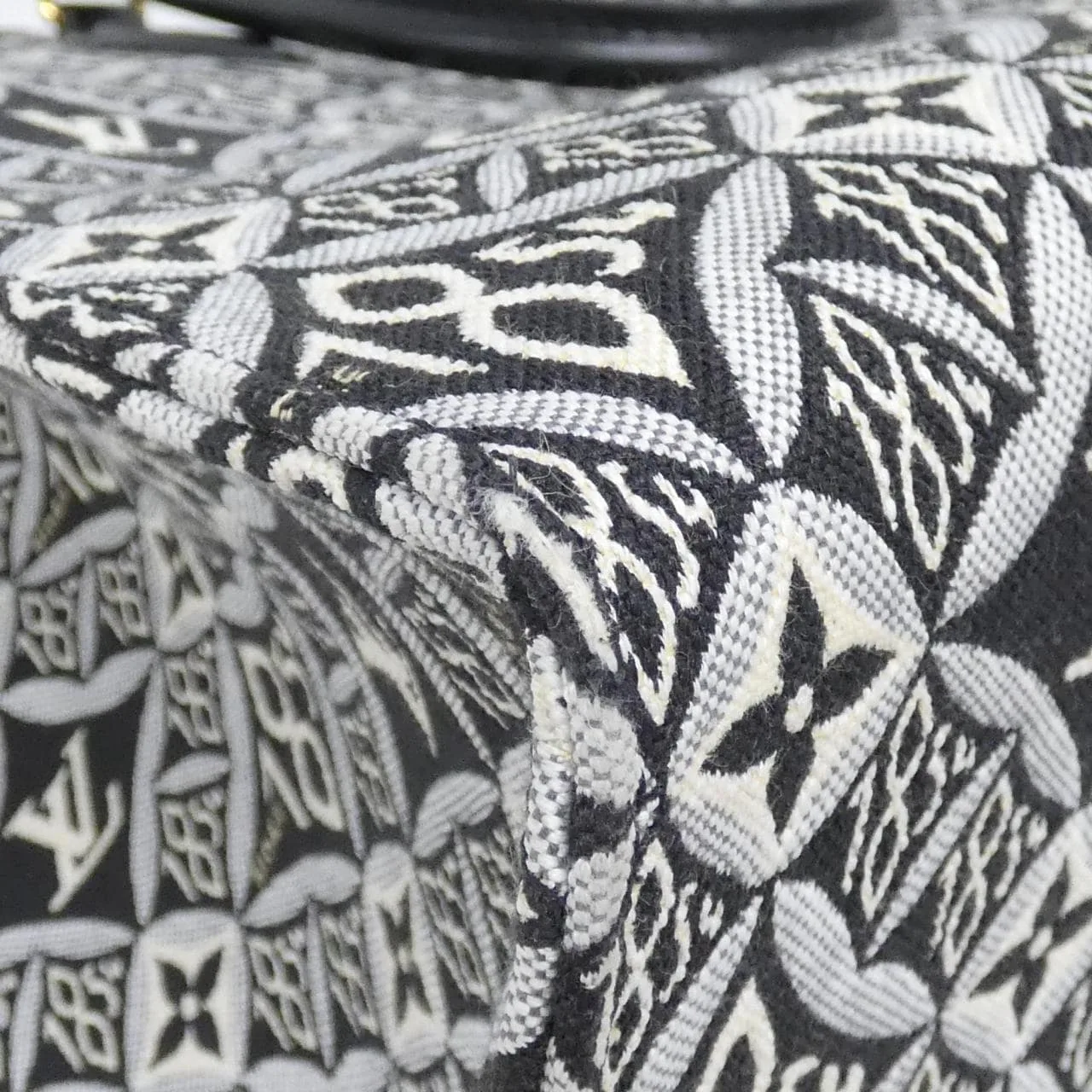 LOUIS VUITTON OnTheGo M57207 Handbag 黑色 中古品A - 縮圖 2