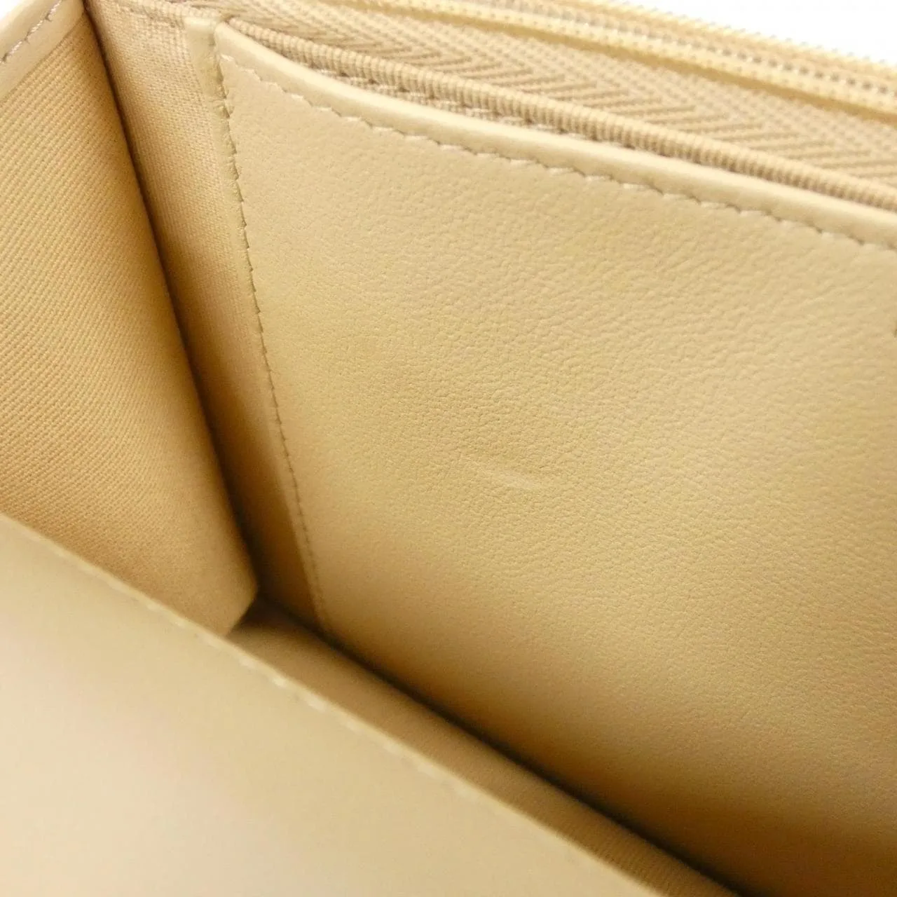 CHANEL AP4292 Wallet Lambskin Beige Lambskin Rank A - Thumbnail 8