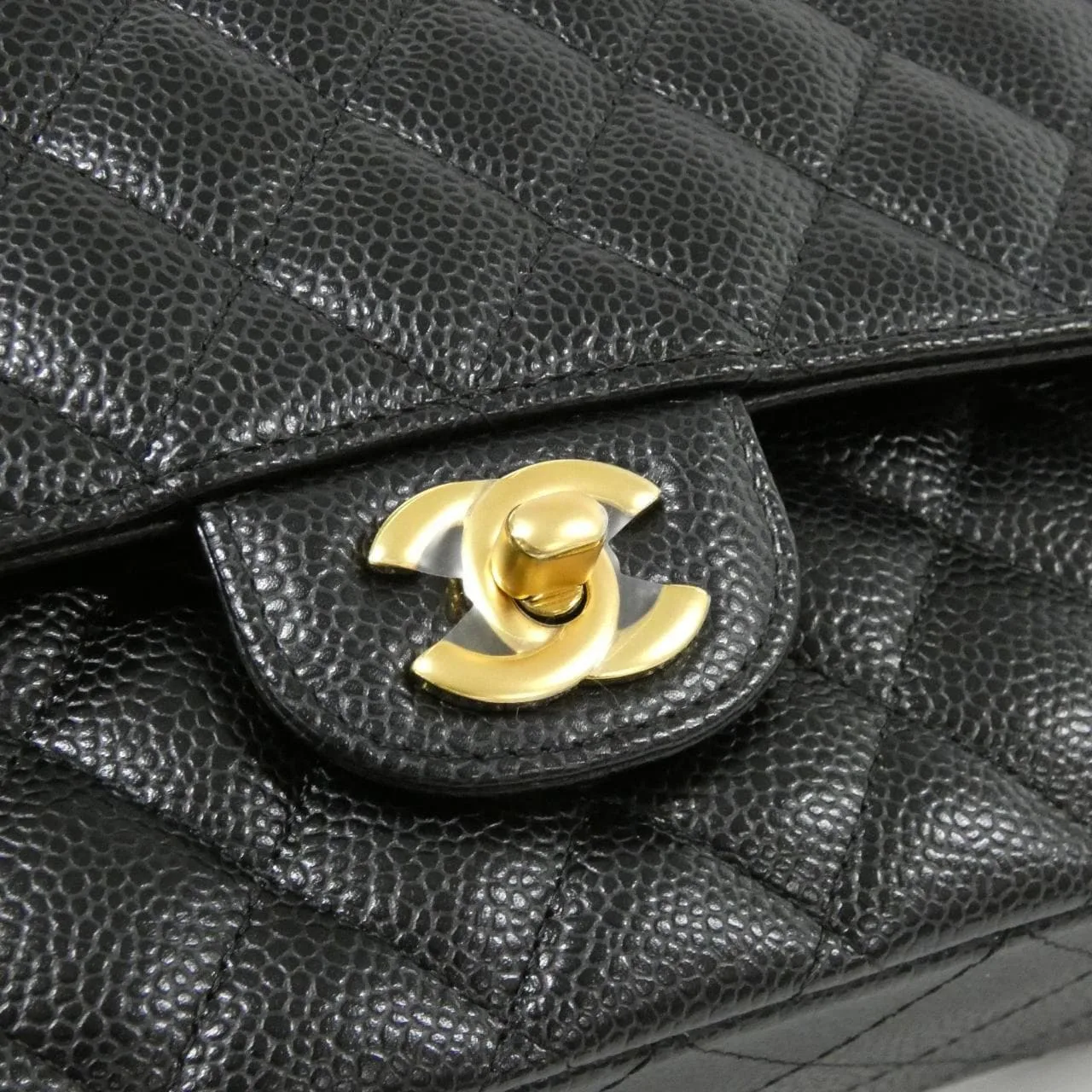 CHANEL Matelasse 1112 Shoulder Grained Calfskin 4