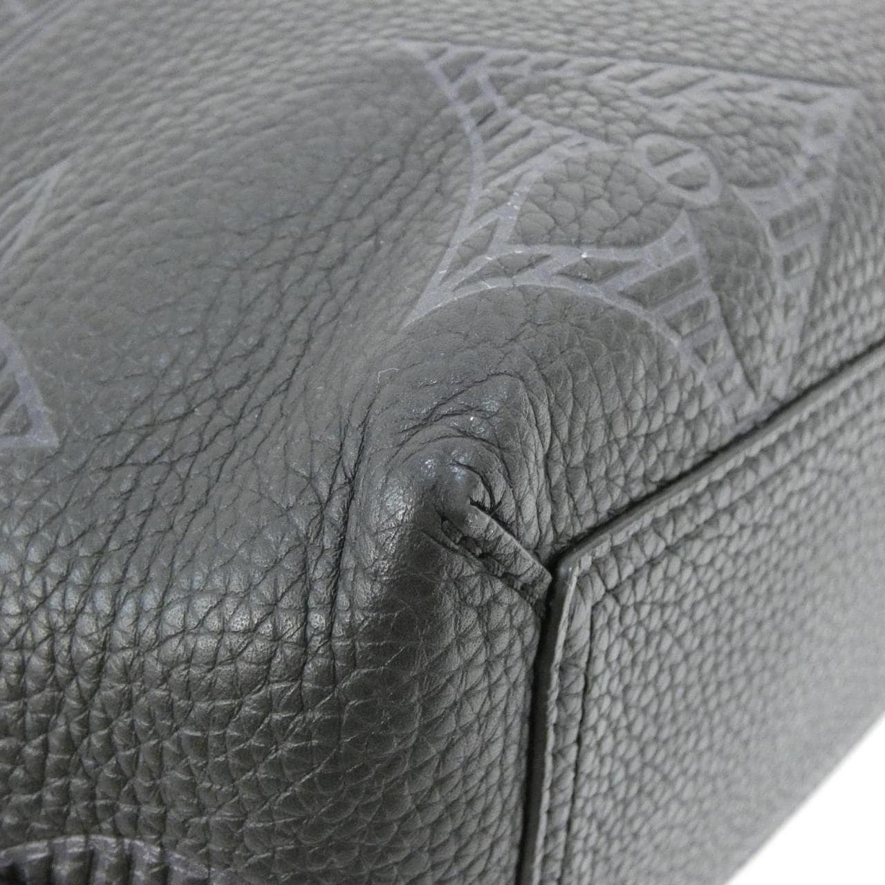 LOUIS VUITTON M57290 手提包 3