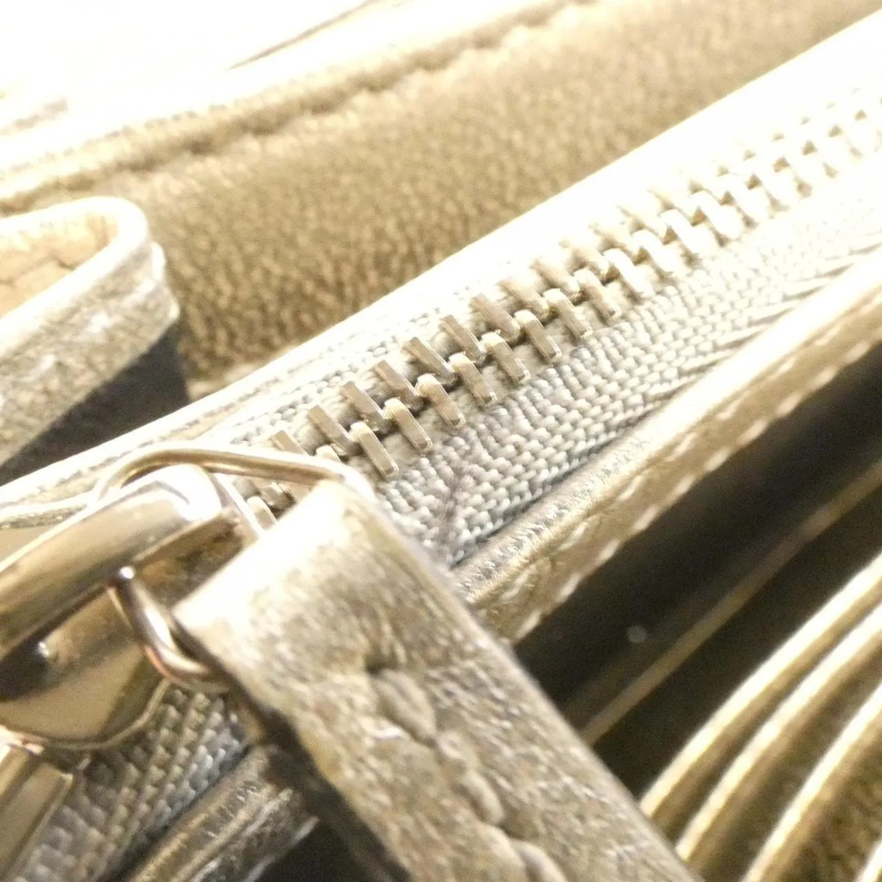 GUCCI Dionysus 401231 Wallet 銀色 中古品B - 縮圖 9