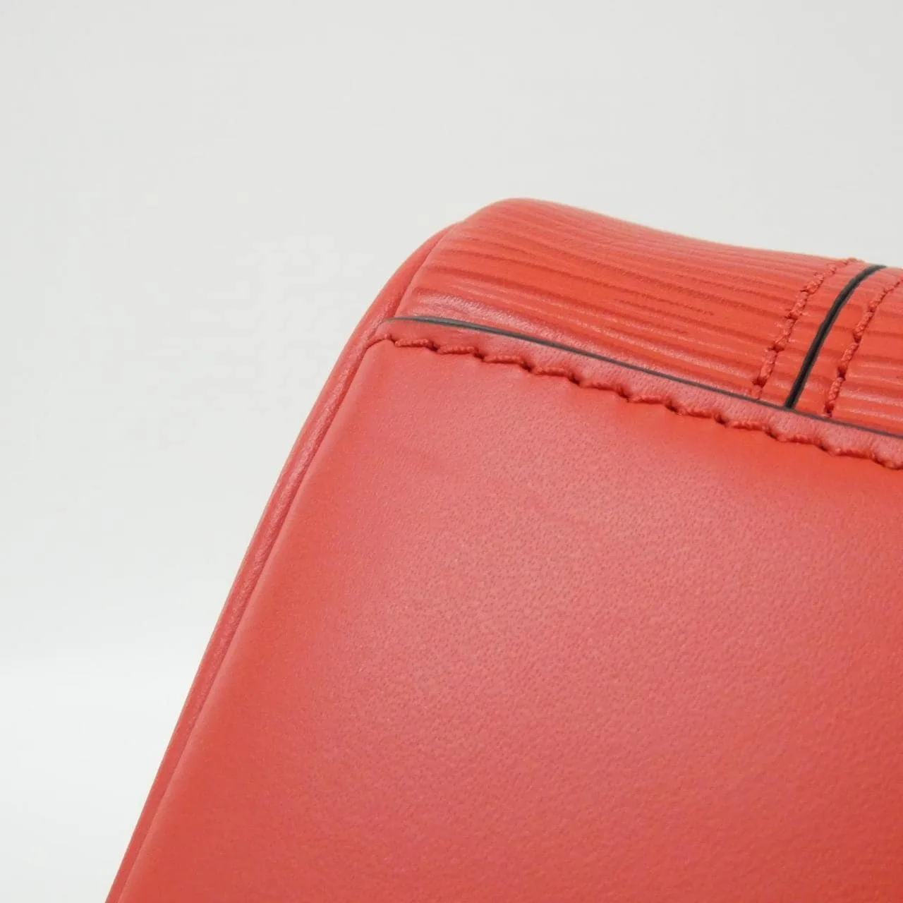 LOUIS VUITTON M53417 Shoulder Epi Rouge Epi Rank A - Thumbnail 3