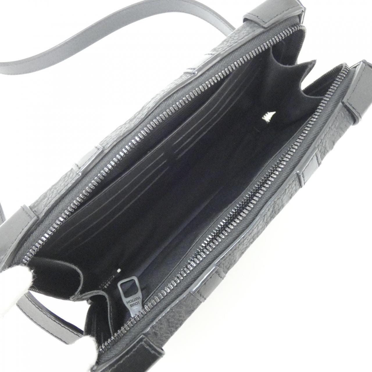 LOUIS VUITTON Soft Trunk M80224 Shoulder Bag Monogram 黑色 Monogram 中古品A - 縮圖 7