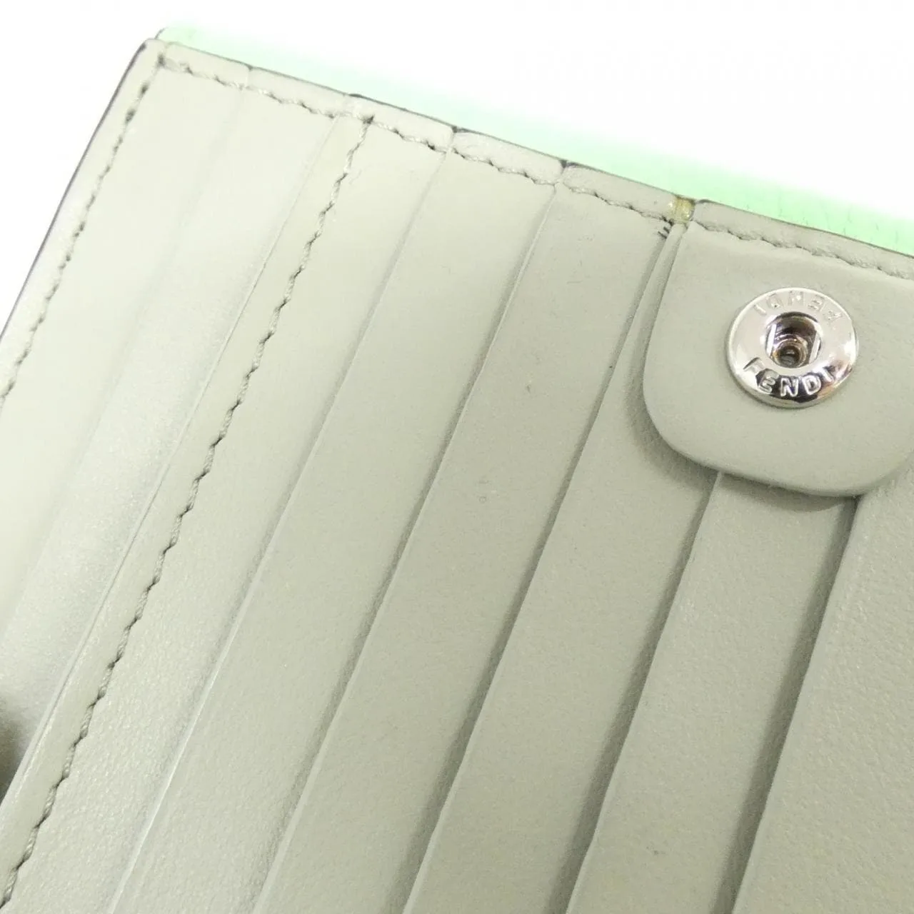 FENDI Peekaboo 8M0438 A91B Wallet 綠色 中古品A - 縮圖 8