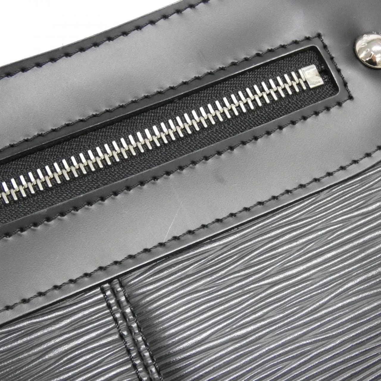 LOUIS VUITTON M59282 Shoulder Epi Black Epi Rank A - Thumbnail 6