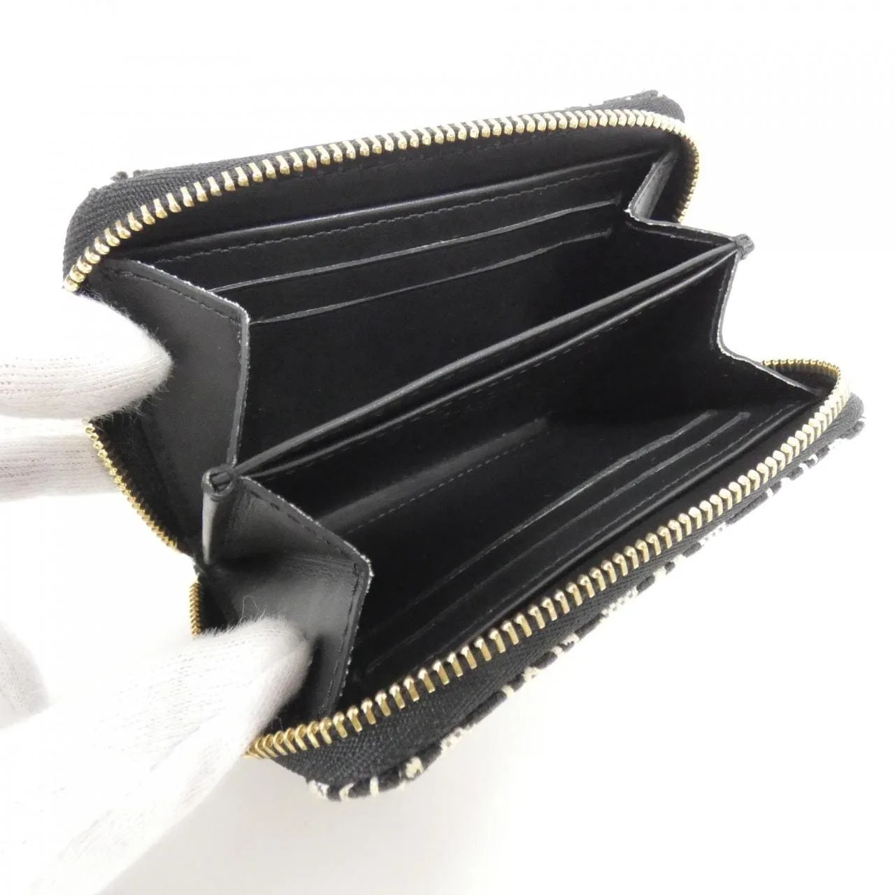 LOUIS VUITTON M69997 Coin Case