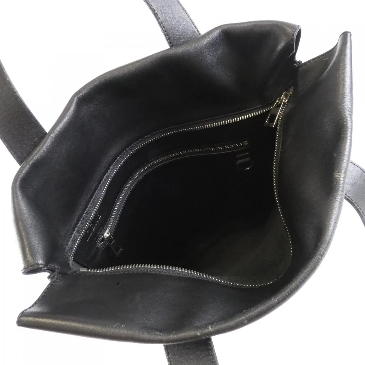 LOEWE 330 54 K01 Handbag