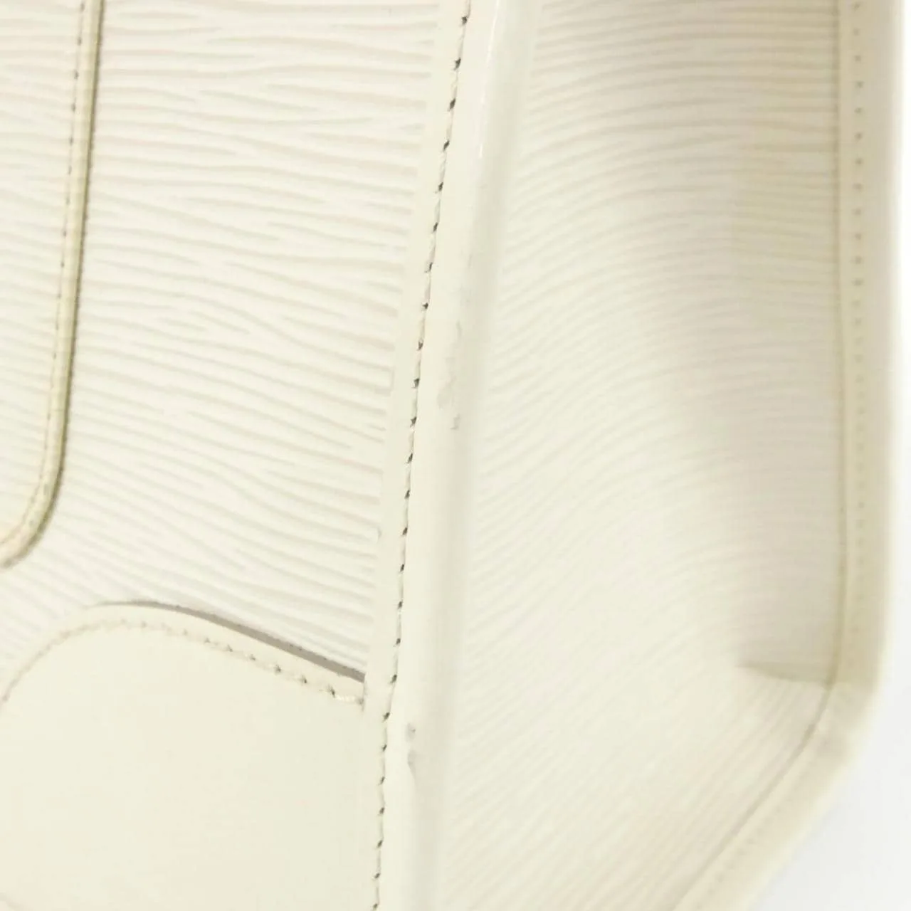 LOUIS VUITTON M5934J Shoulder Epi Black Epi Rank A - Thumbnail 4