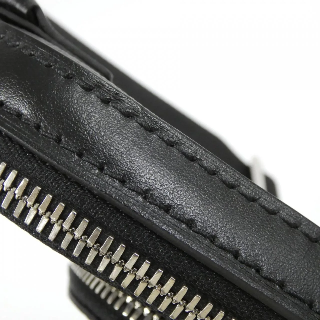 LOUIS VUITTON Avenue M47137 Shoulder Monogram 黑色 Monogram 中古品A - 縮圖 5