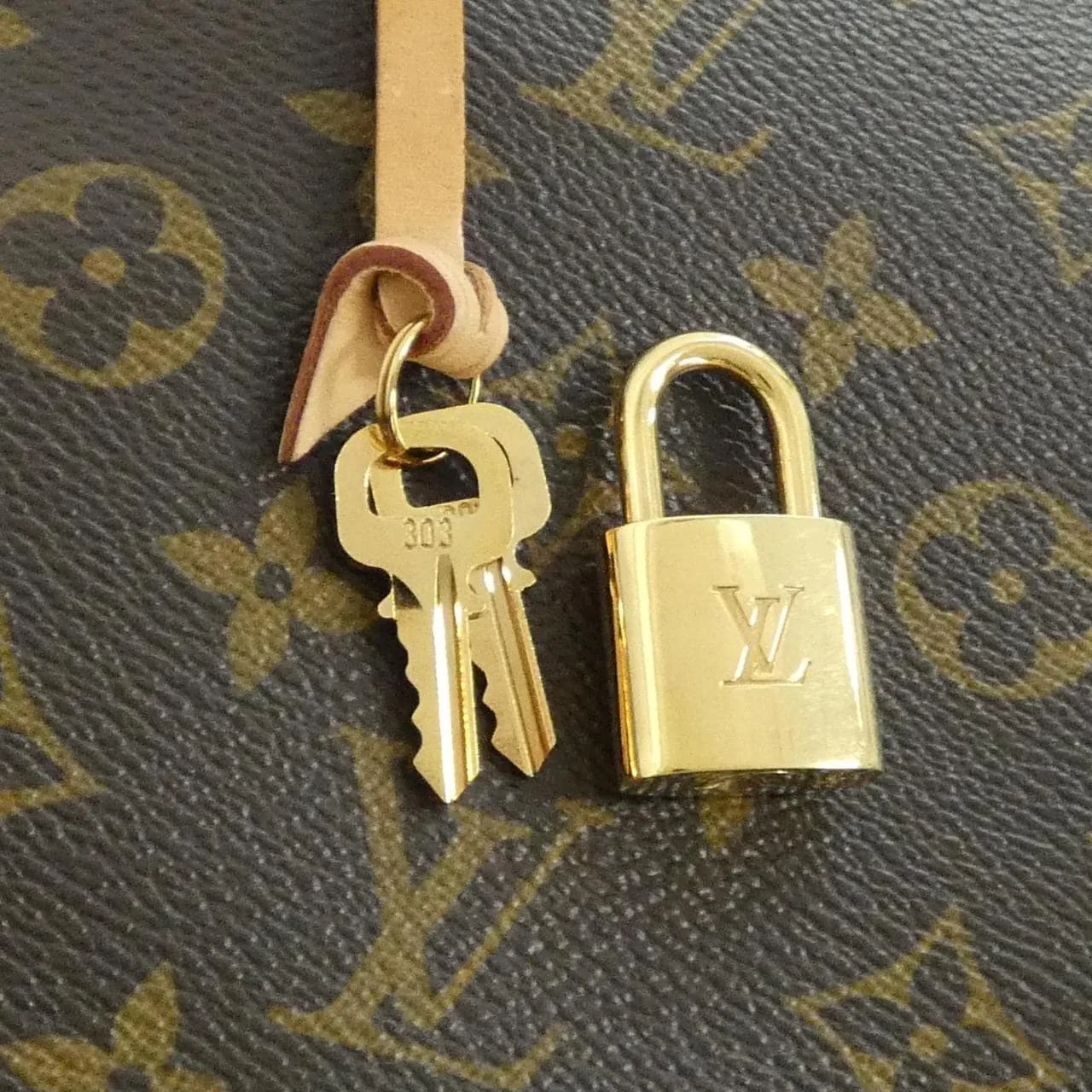 LOUIS VUITTON Montaigne M41056 Handbag Monogram 黑色 Monogram 中古品A - 縮圖 3