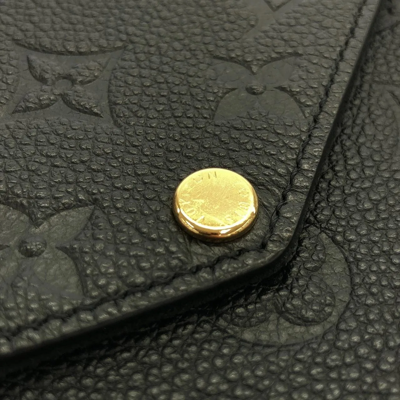 LOUIS VUITTON Pochette M82477 Shoulder Monogram Black Monogram Rank A - Thumbnail 4