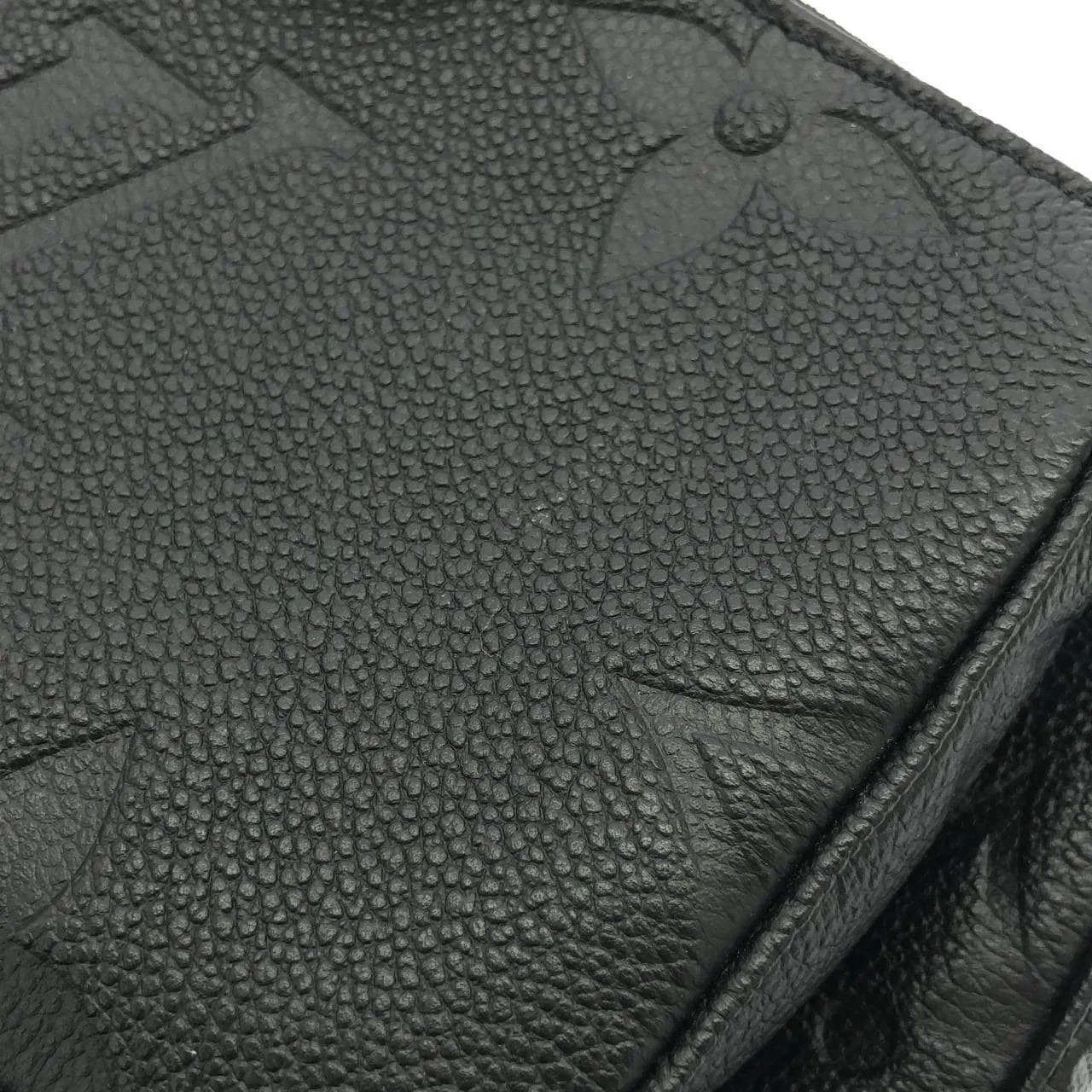 LOUIS VUITTON Pochette M80399 Shoulder Monogram