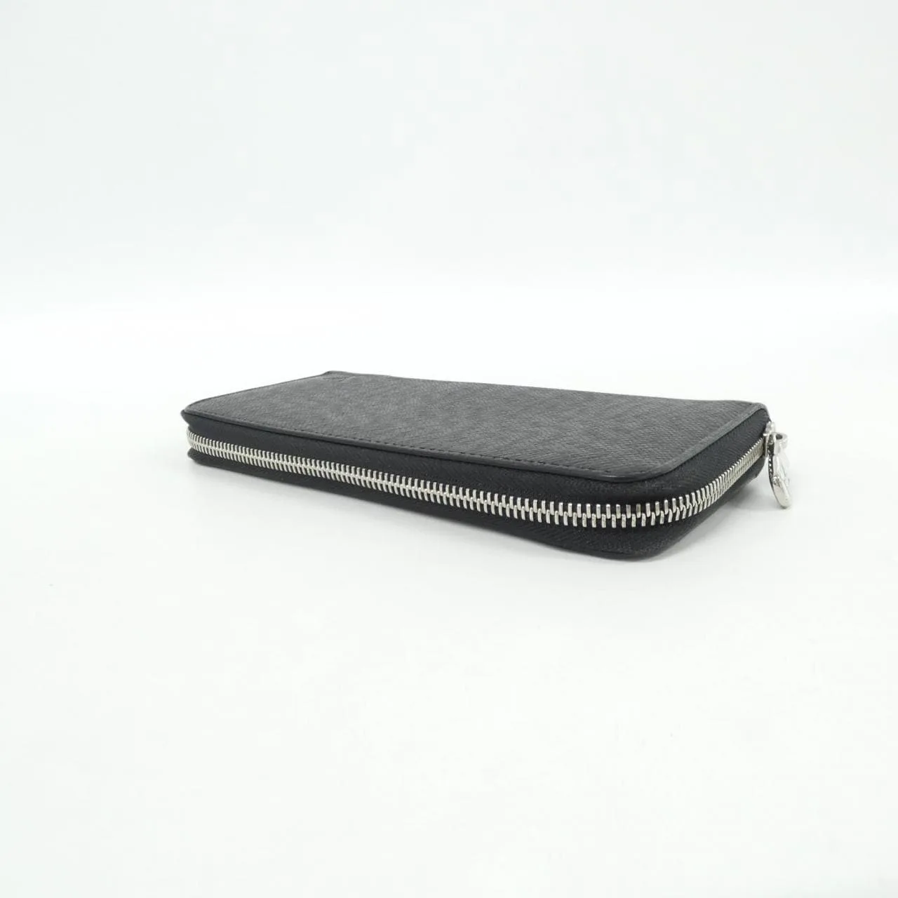 LOUIS VUITTON M31071 Wallet 3