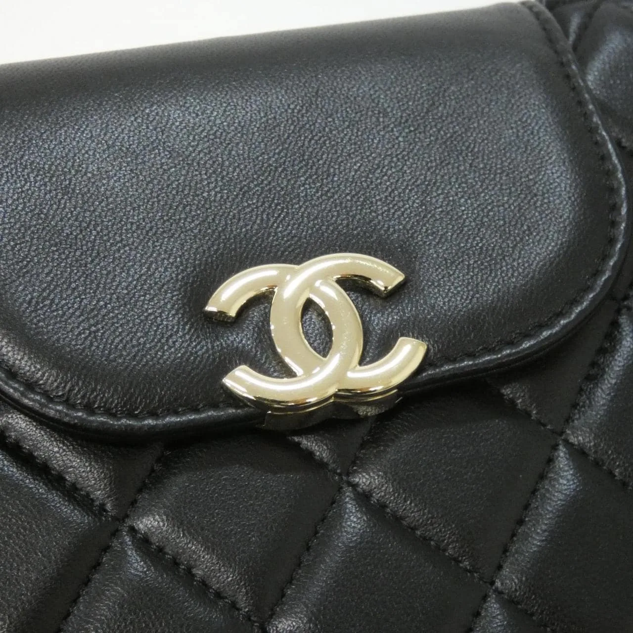CHANEL Chanel 19 AP3634 Pouch Lambskin Black Lambskin Rank A - Thumbnail 4