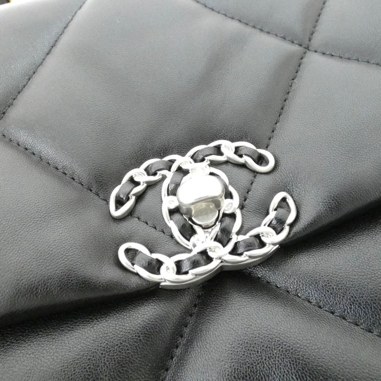 CHANEL Chanel 19 AS1160 Shoulder Lambskin 黑色 羊皮 中古品A - 縮圖 8