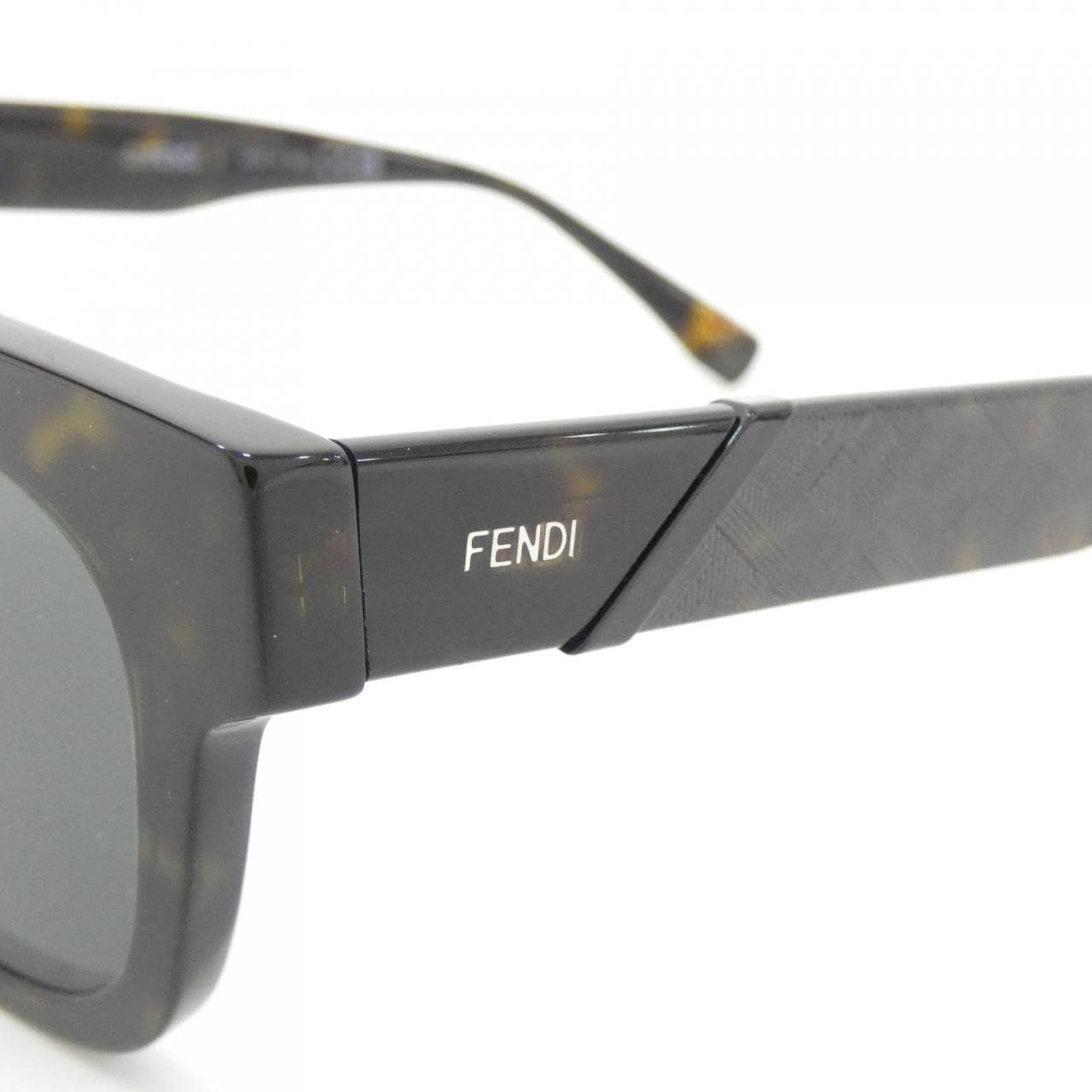 FENDI FE40132F 太陽眼鏡 4