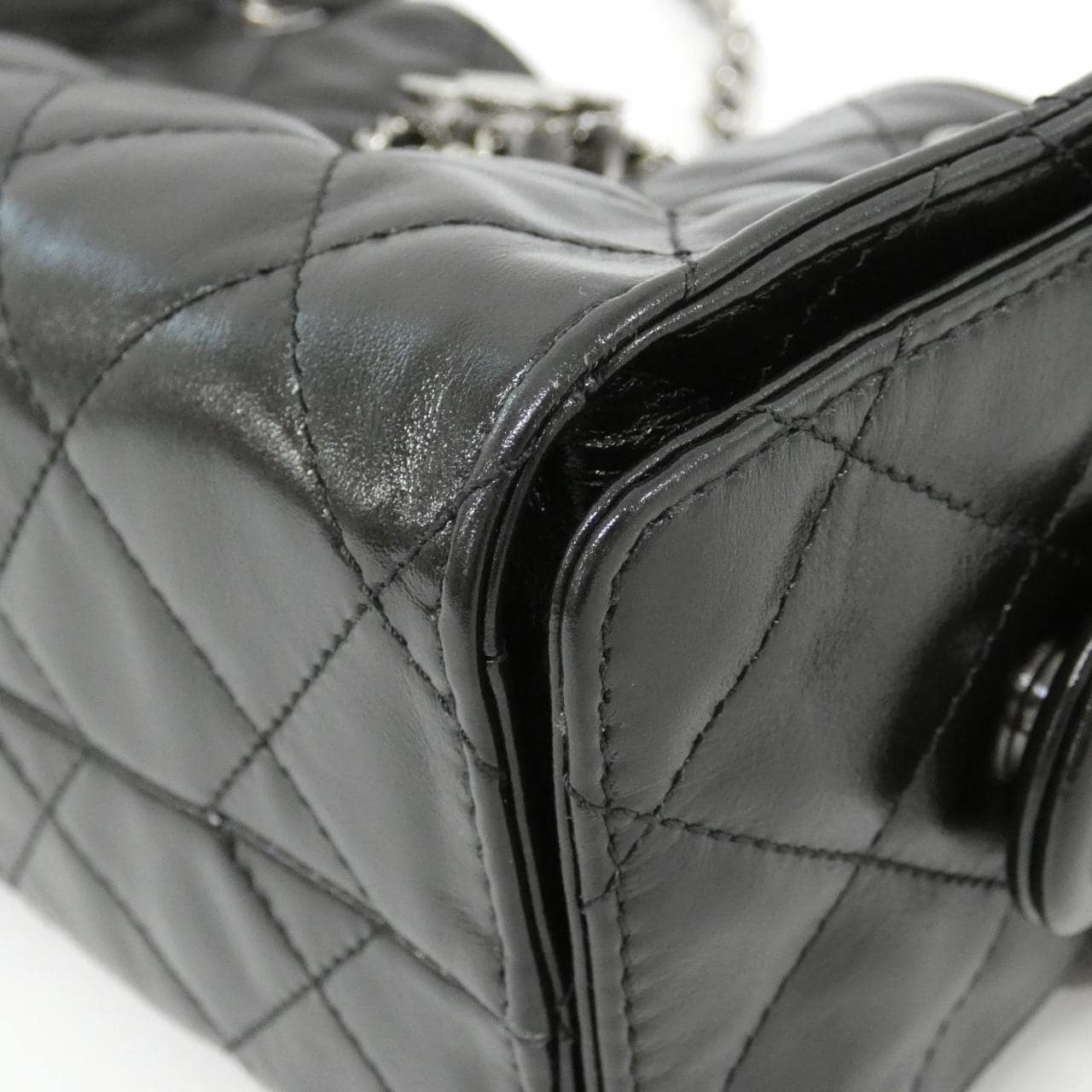 CHANEL AS5631 Shoulder 3