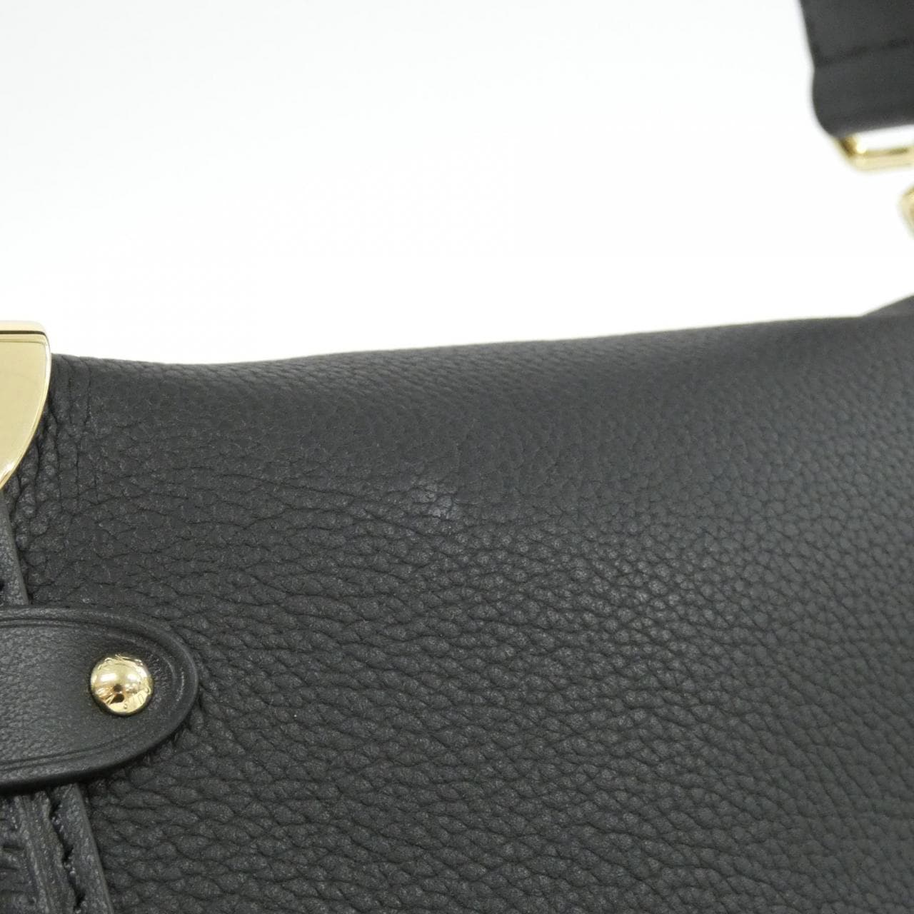 LOUIS VUITTON M23817 肩背包 5