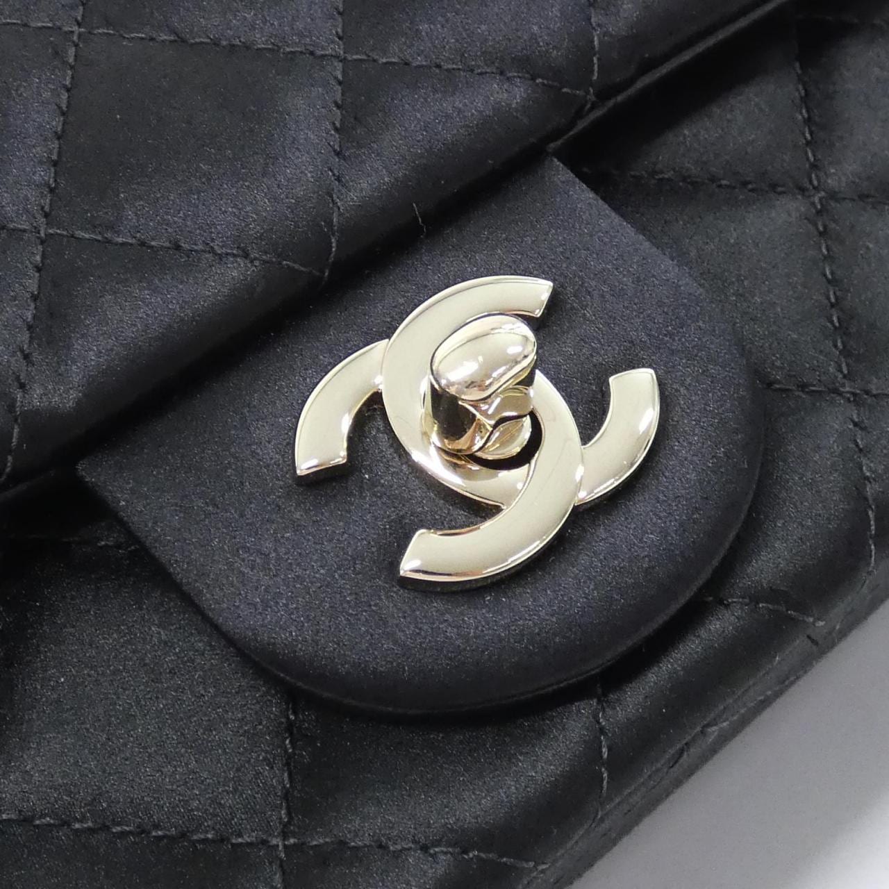 CHANEL Chanel 19 AS1787 肩背包 緞面 5