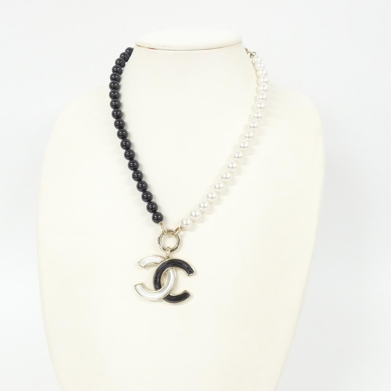 CHANEL Accessories 5