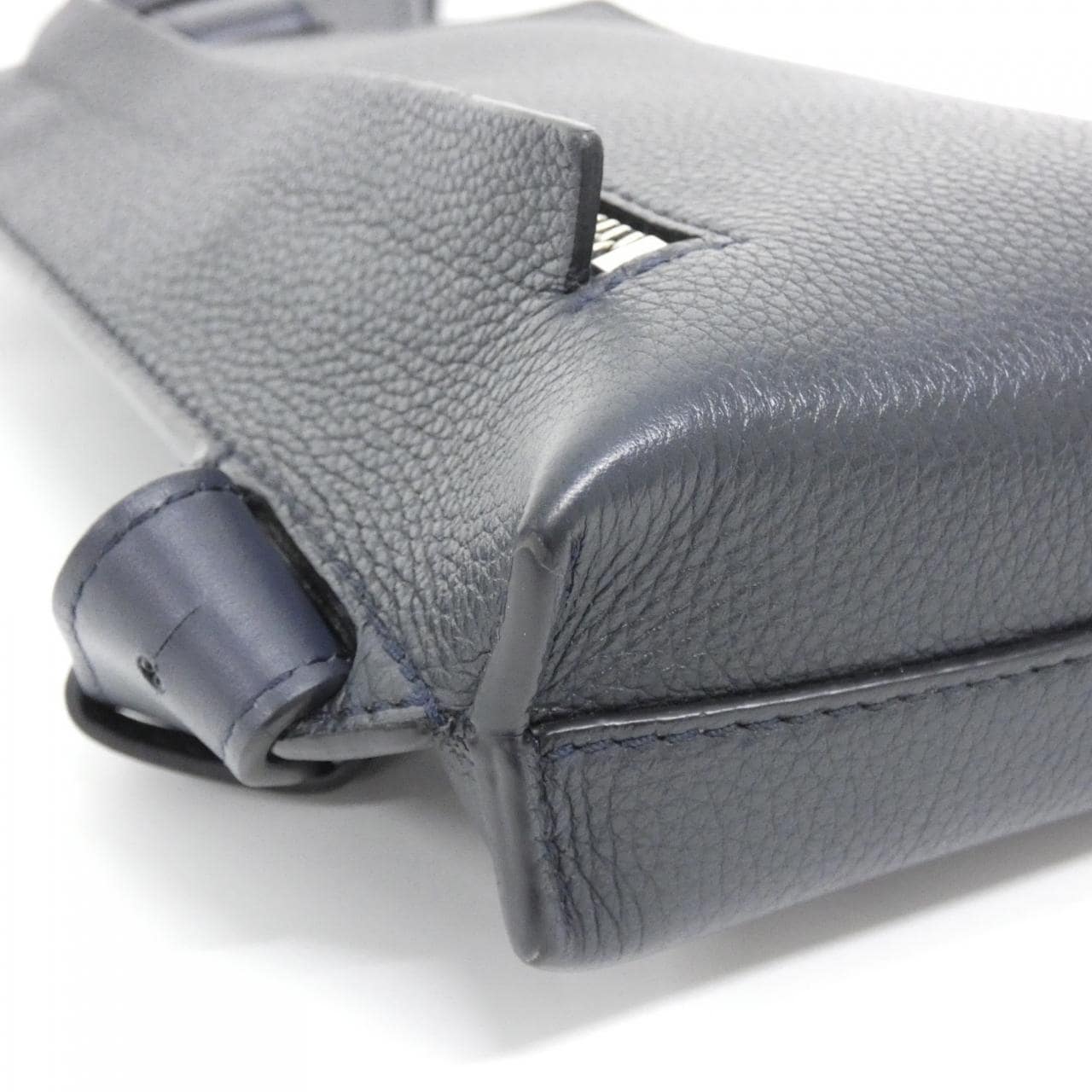 LOEWE C660P02X01 肩背包 3