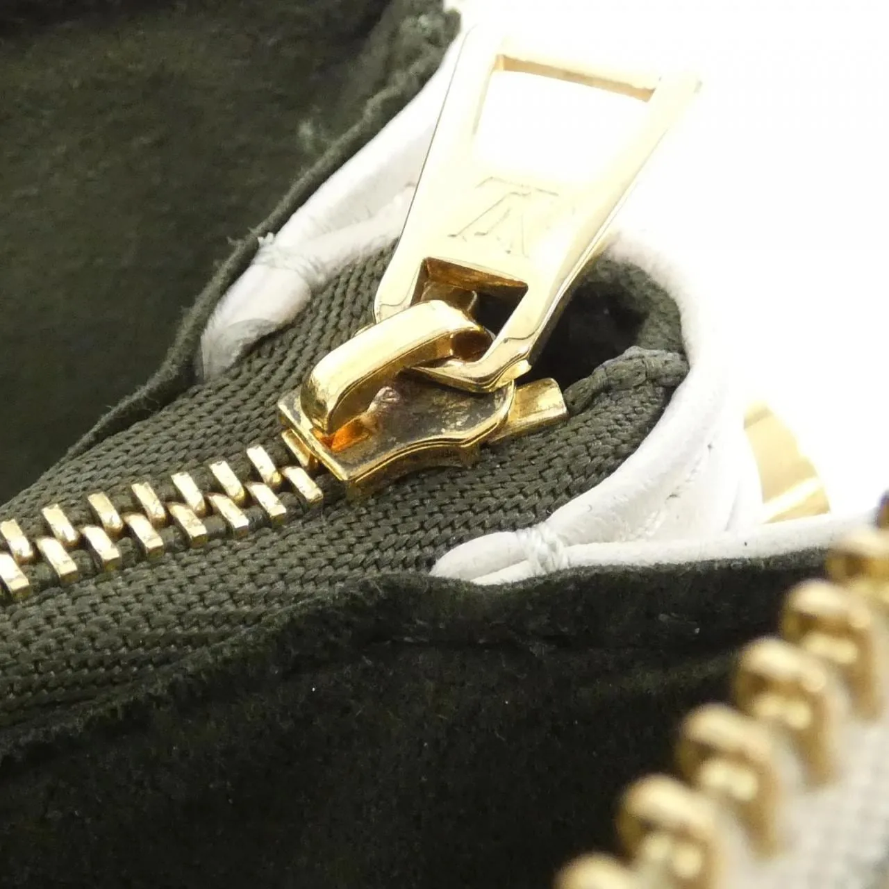 LOUIS VUITTON M21262 Shoulder Lambskin