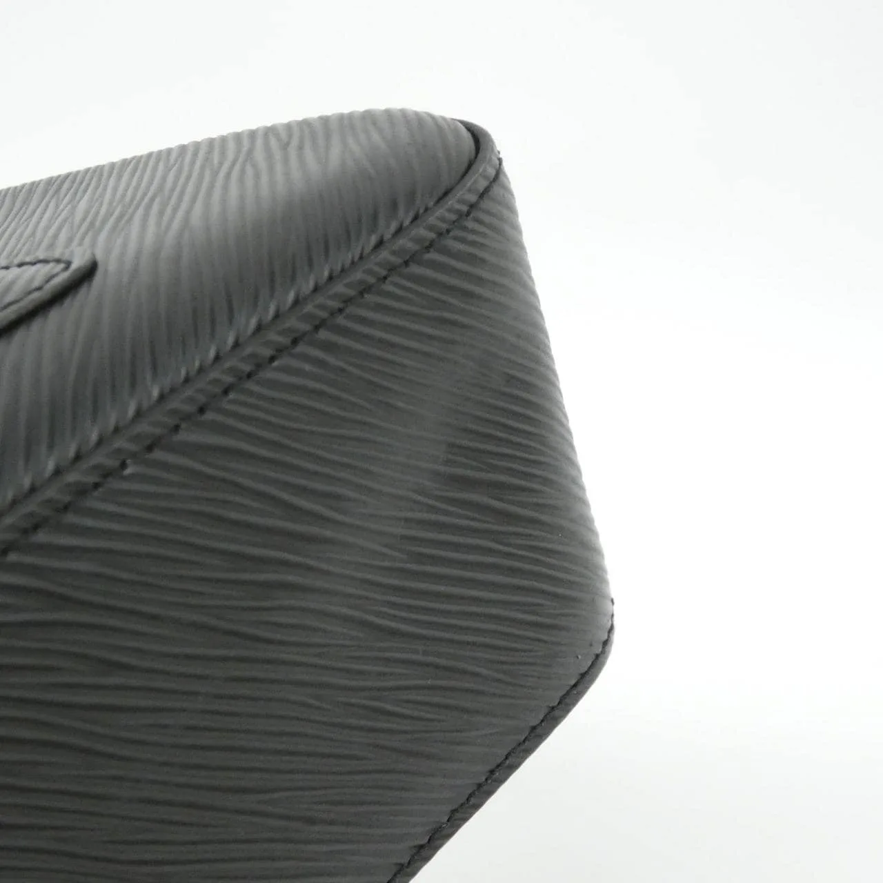 LOUIS VUITTON M80689 Shoulder Epi 黑色 Epi 中古品A - 縮圖 4