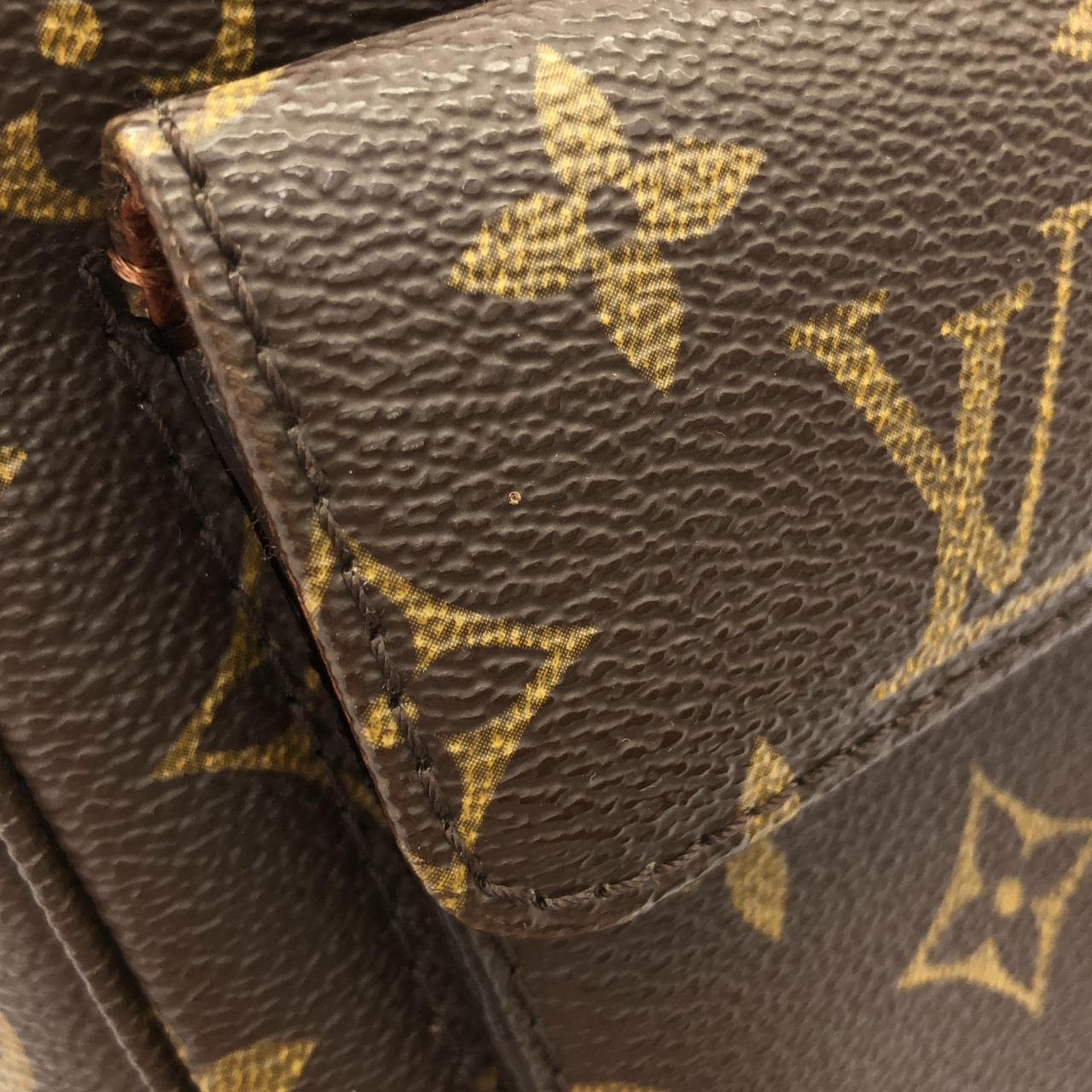 LOUIS VUITTON 肩背包 Monogram 4