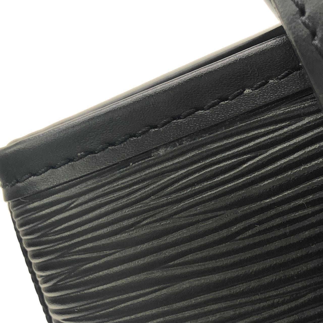 LOUIS VUITTON M58992 肩背包 Epi 5