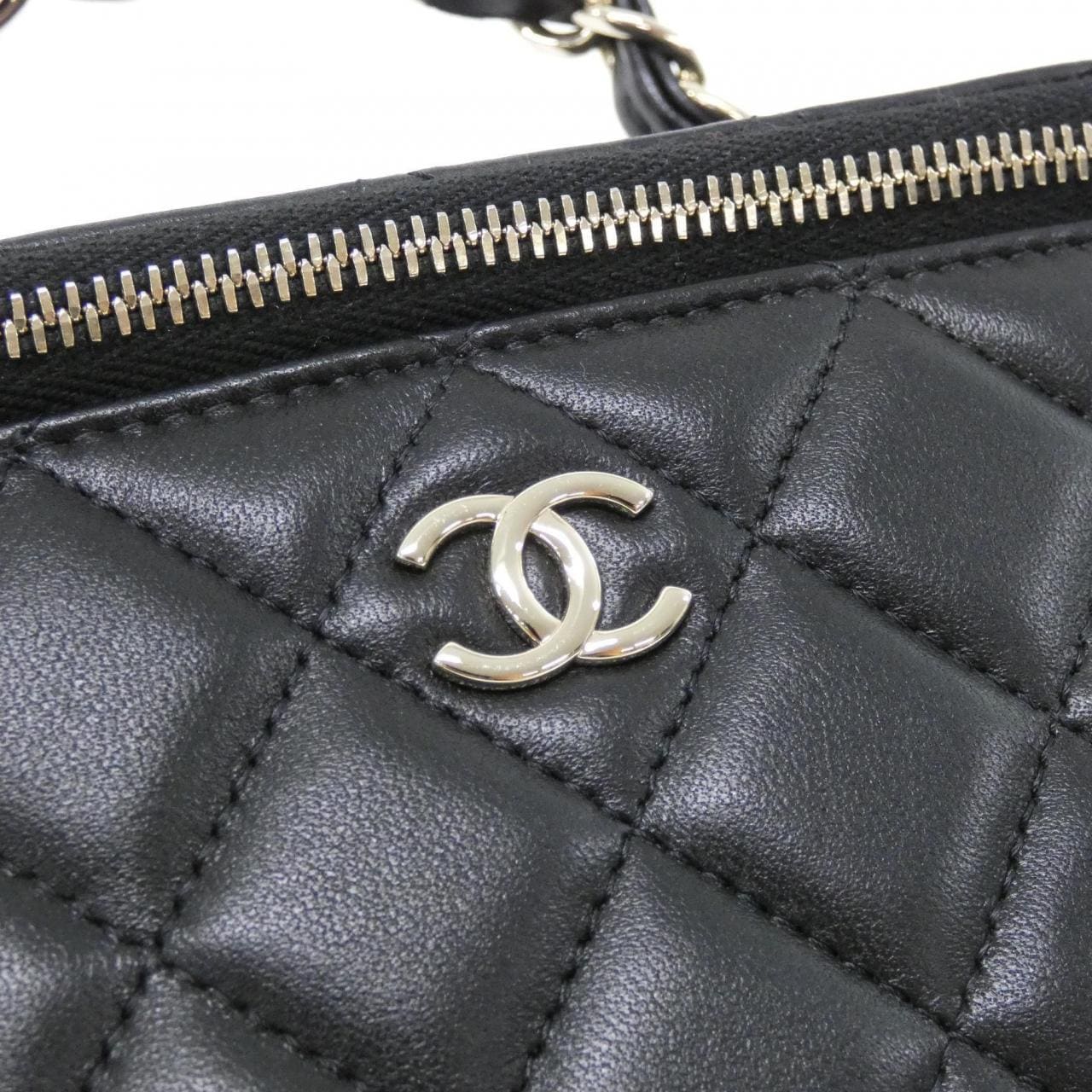 CHANEL Timeless Classic AP2199 Handbag Lambskin 4