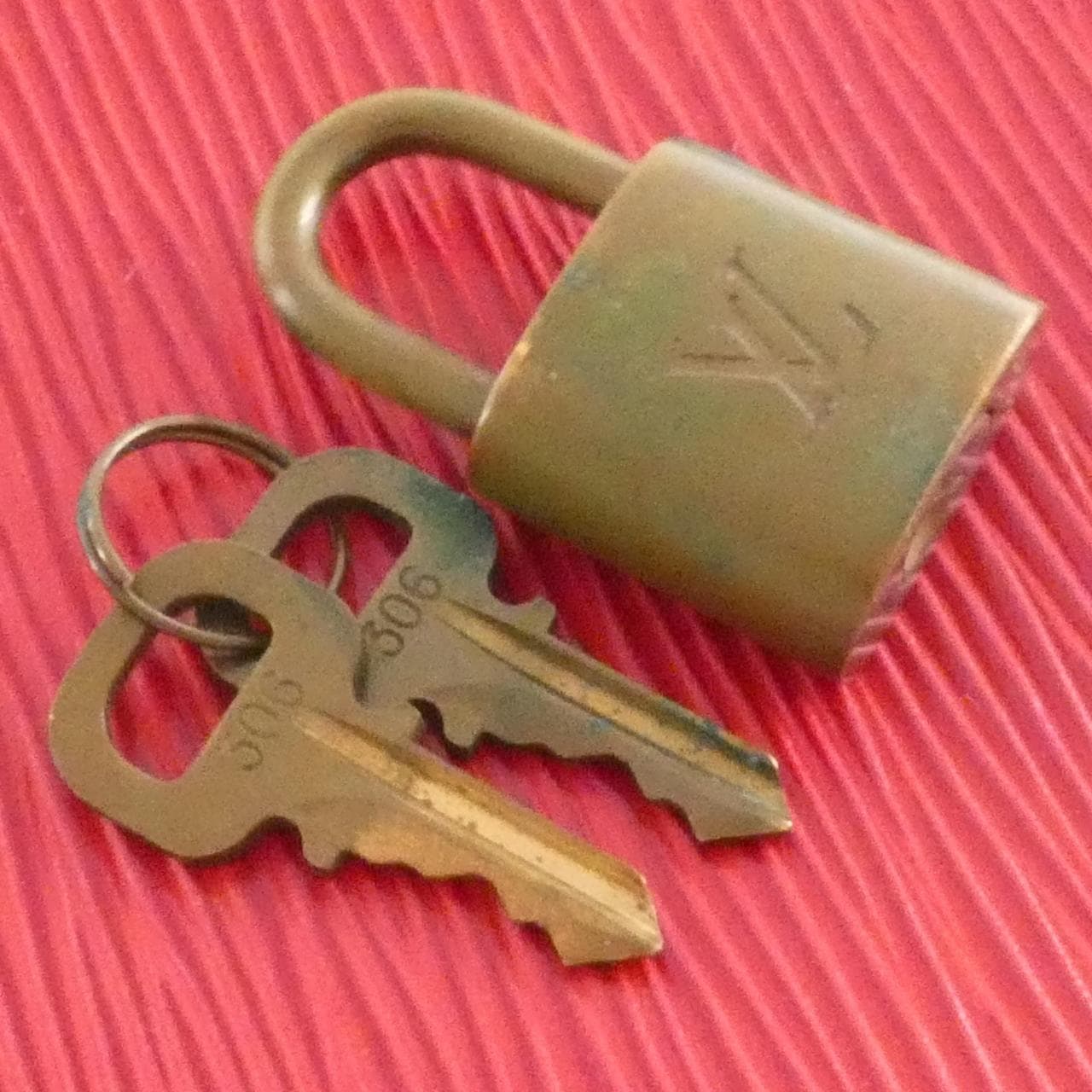 LOUIS VUITTON Keepall M42977 波士頓包 Epi 5