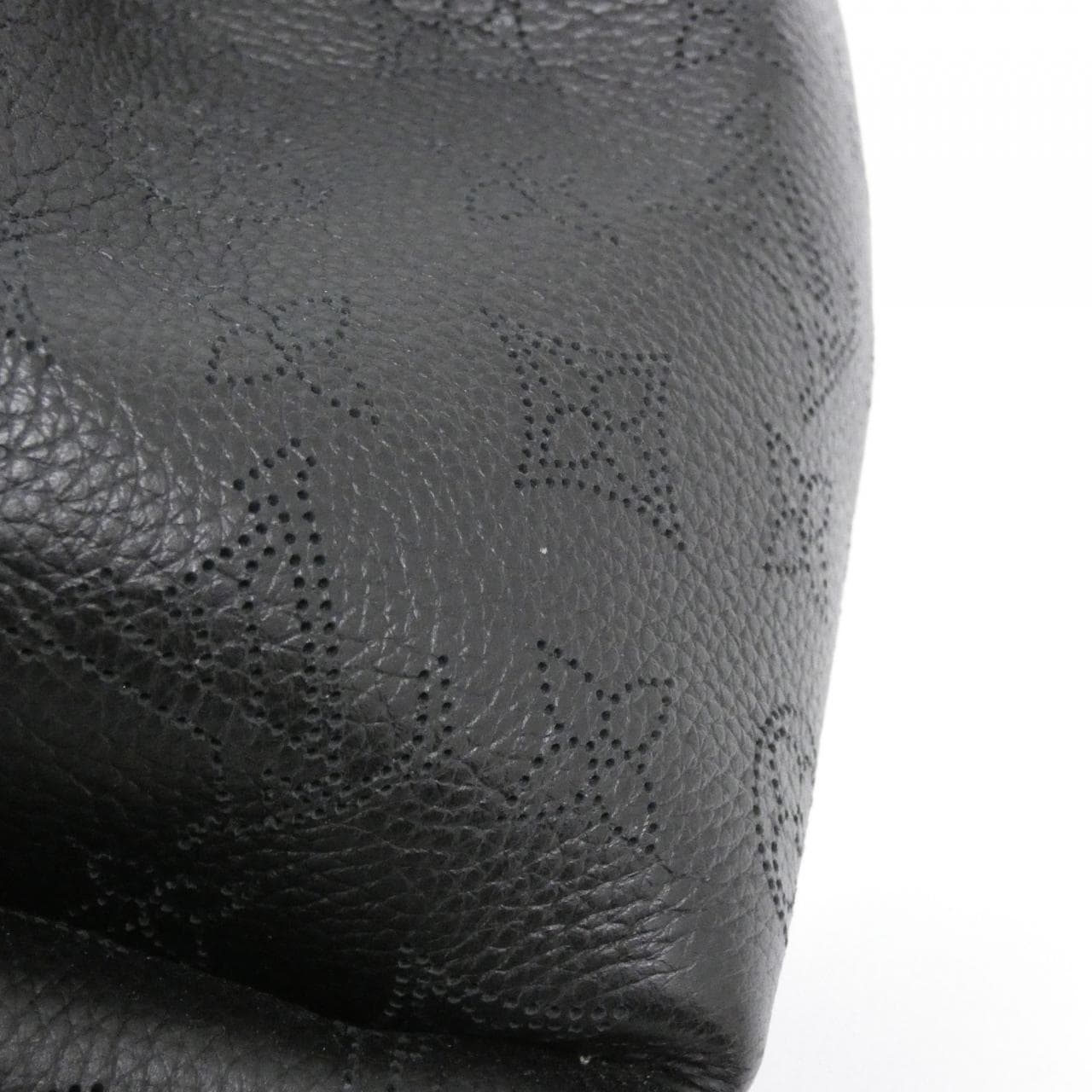 LOUIS VUITTON Mahina M57070 肩背包 3