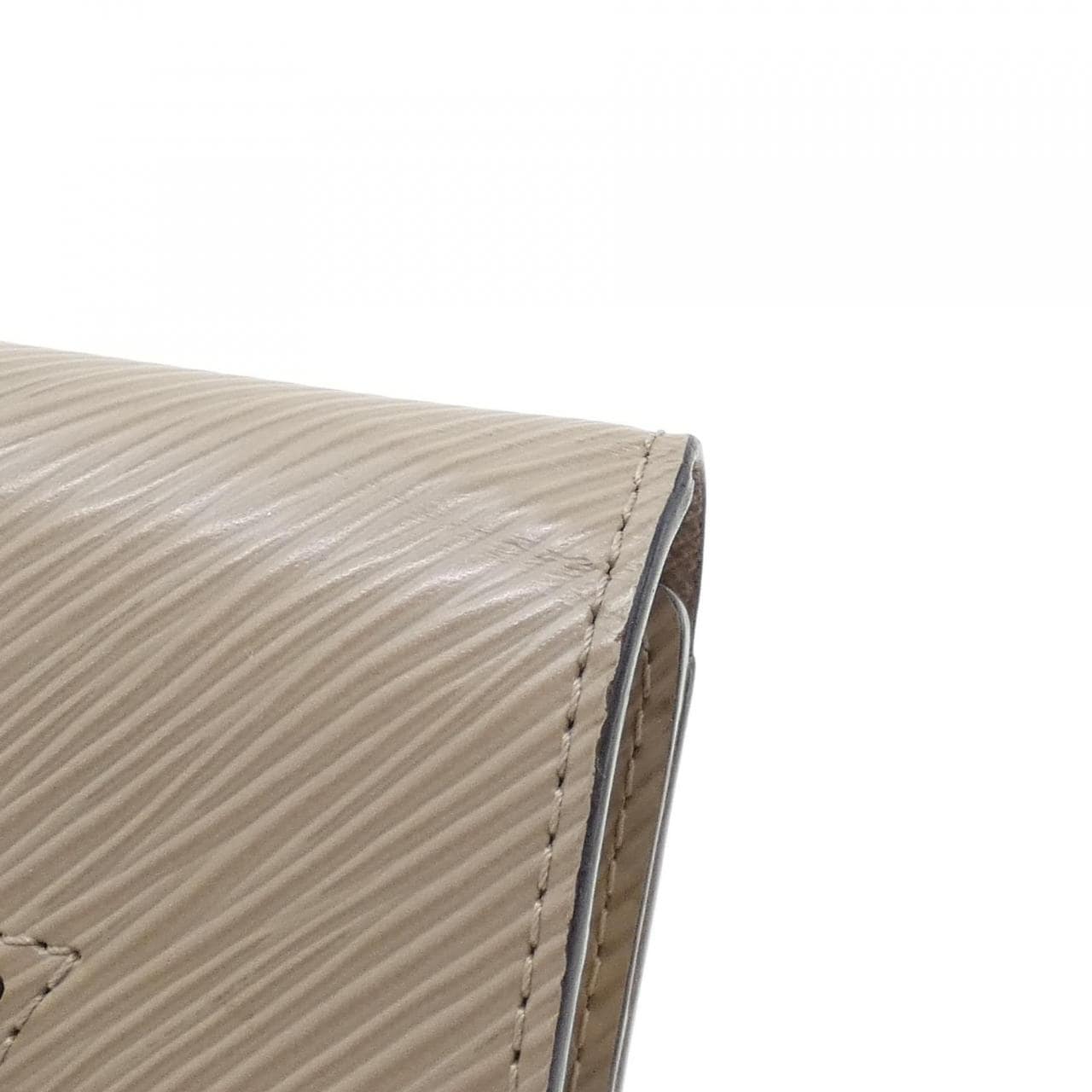 LOUIS VUITTON Twist M67671 Wallet Epi 4