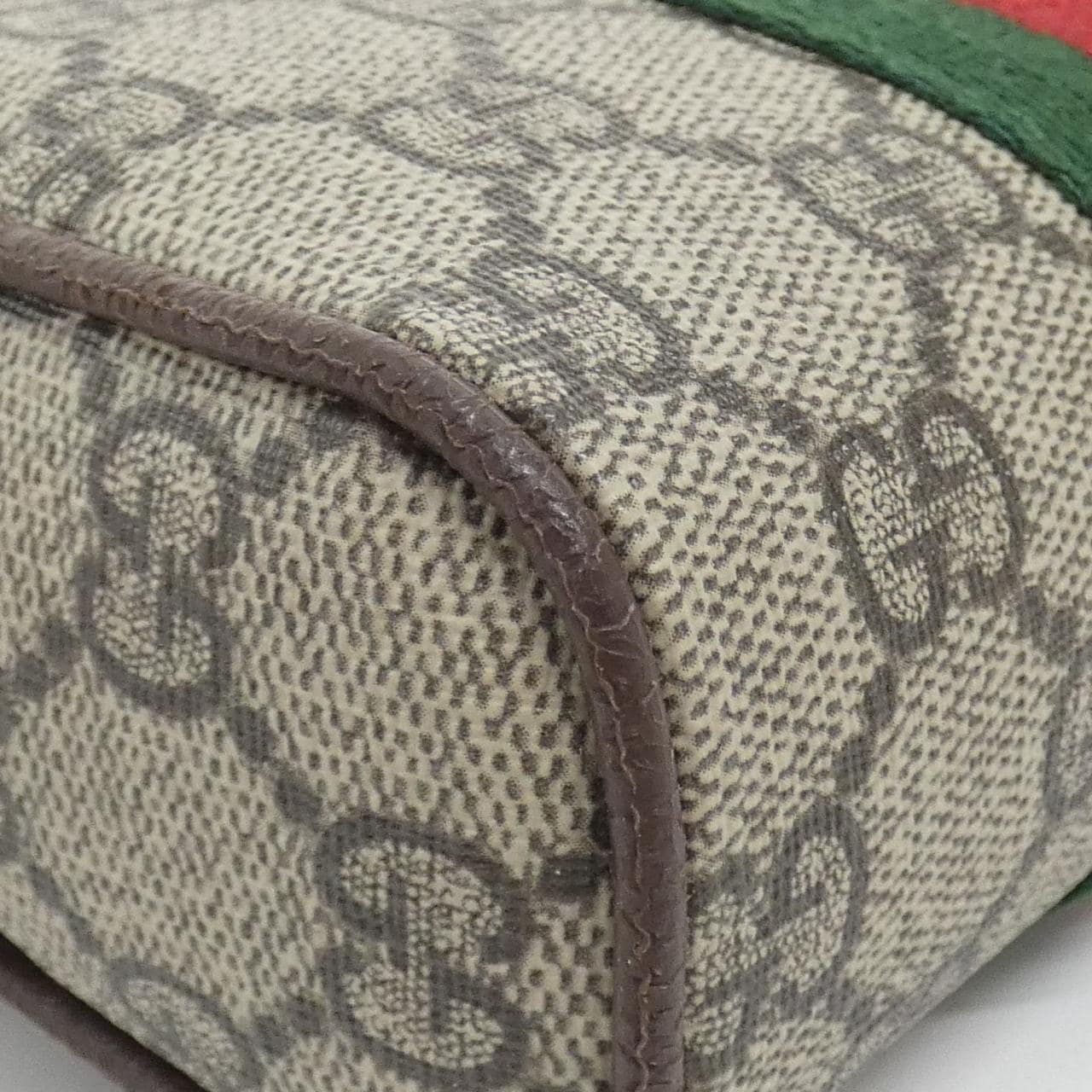 GUCCI 598127 96IWT Shoulder Canvas 3