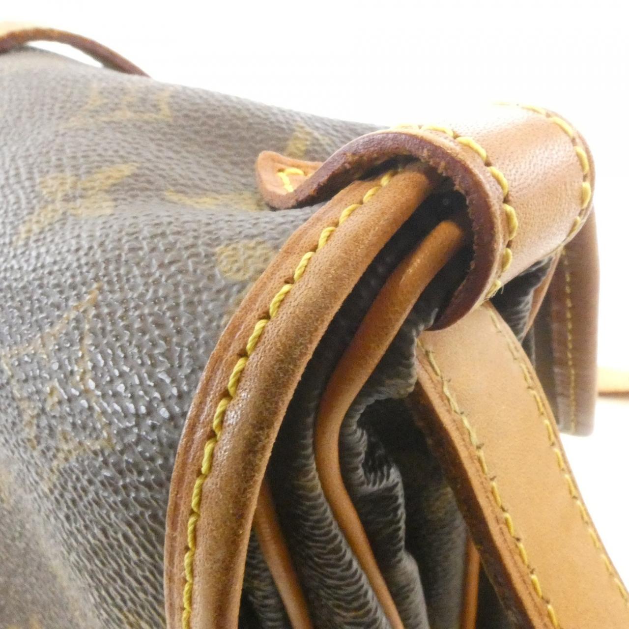LOUIS VUITTON Saumur M42256 Shoulder Monogram 3