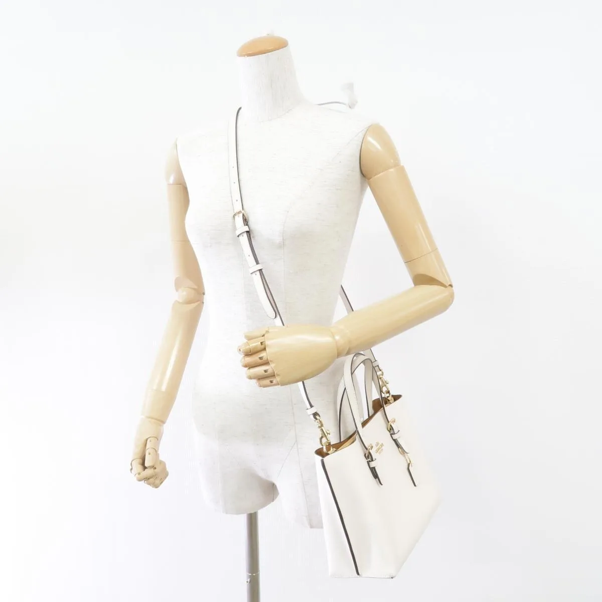 COACH C4084 Handbag