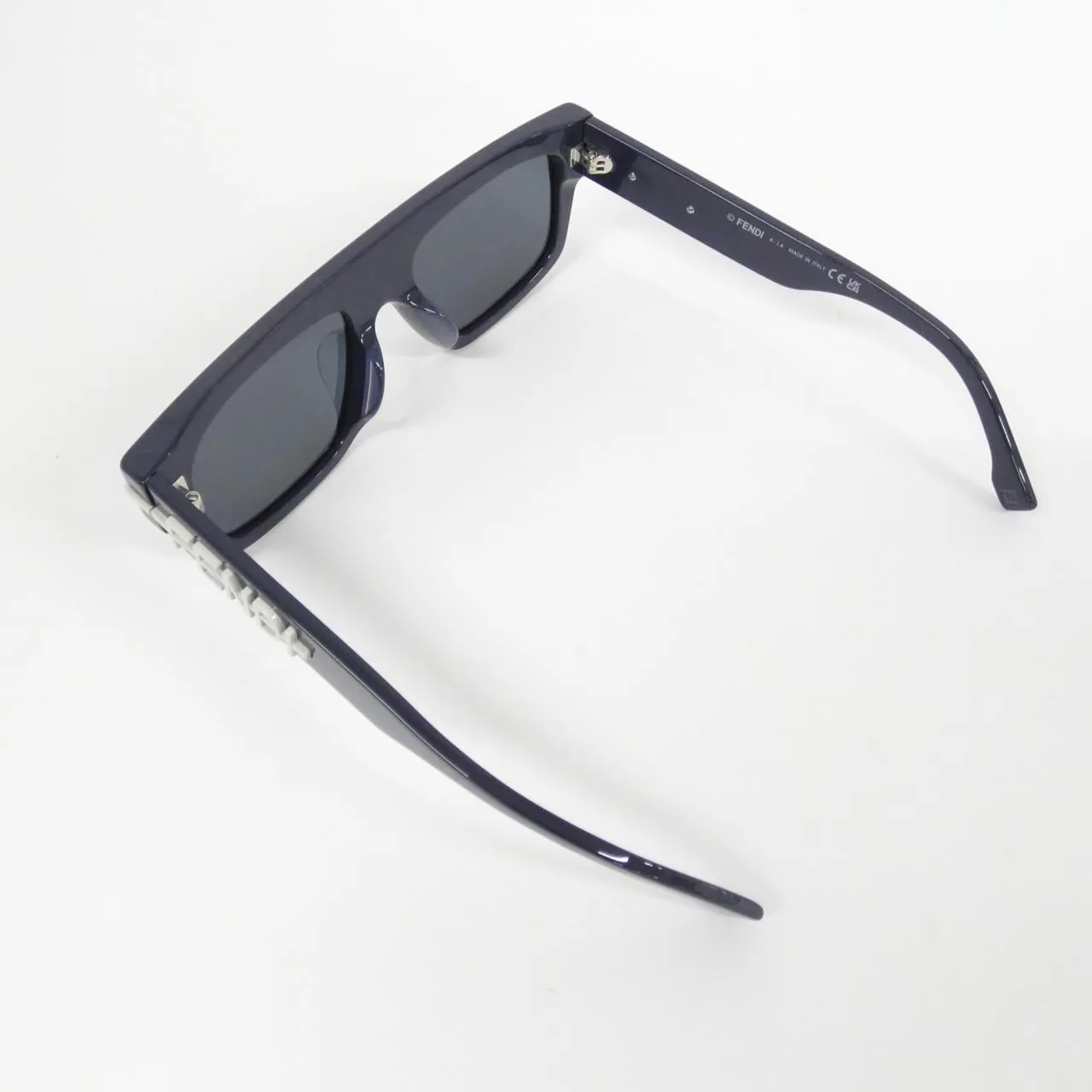FENDI 40091U Sunglasses New - Thumbnail 3