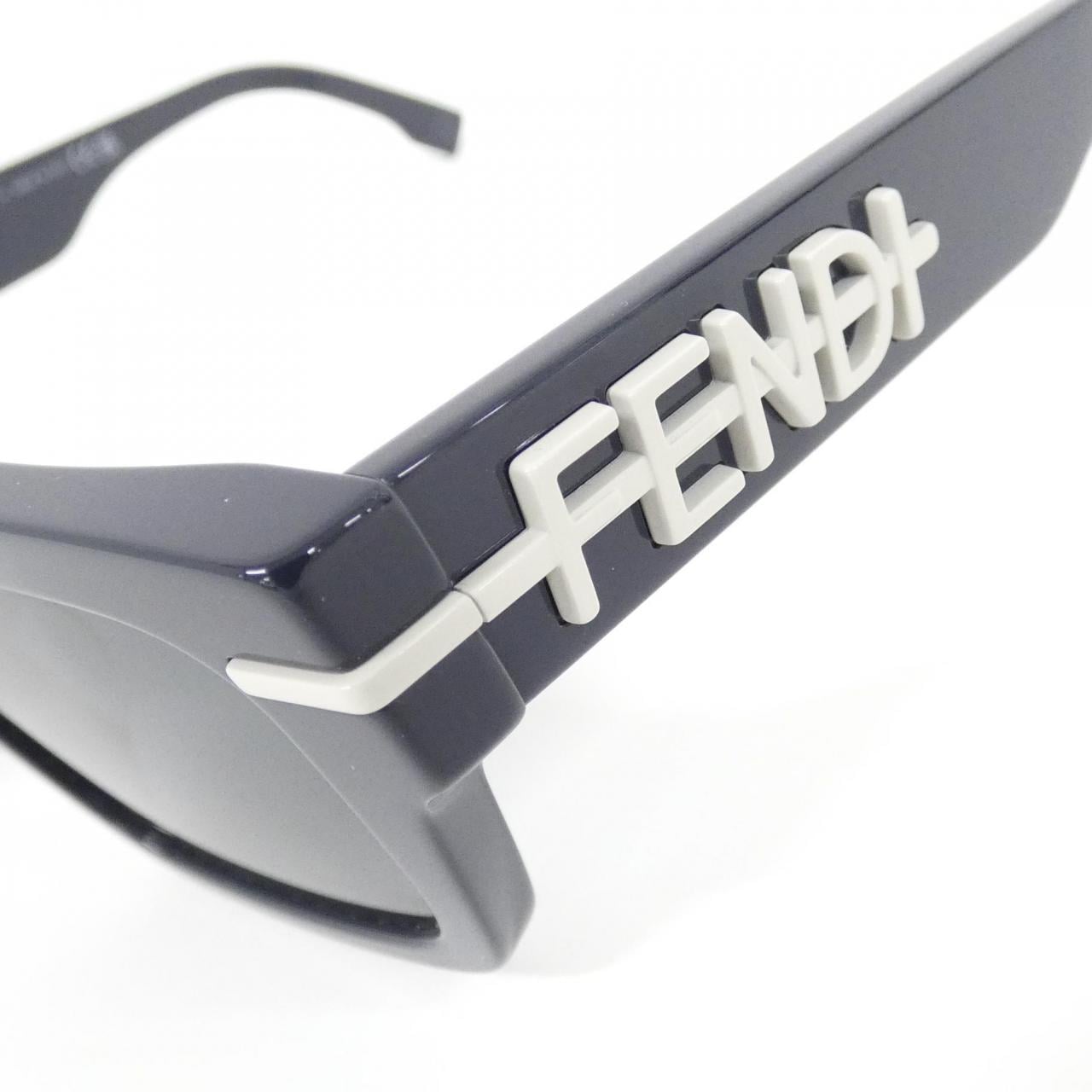 FENDI 40091U Sunglasses 4