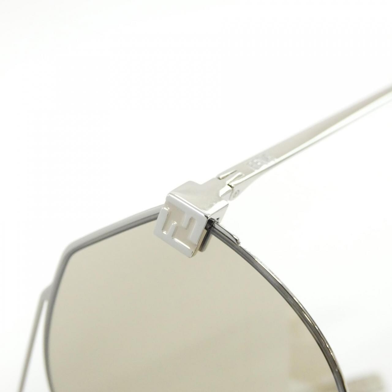 FENDI FE40060U Sunglasses 4