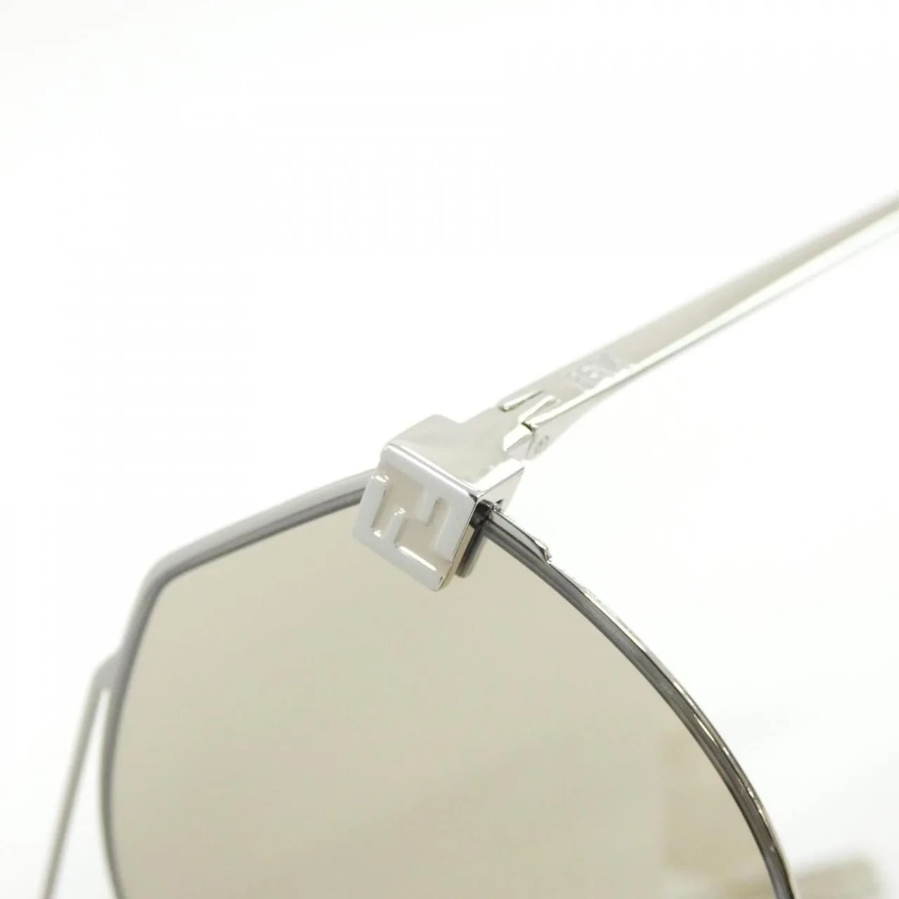 FENDI FE40060U Sunglasses New - Thumbnail 4