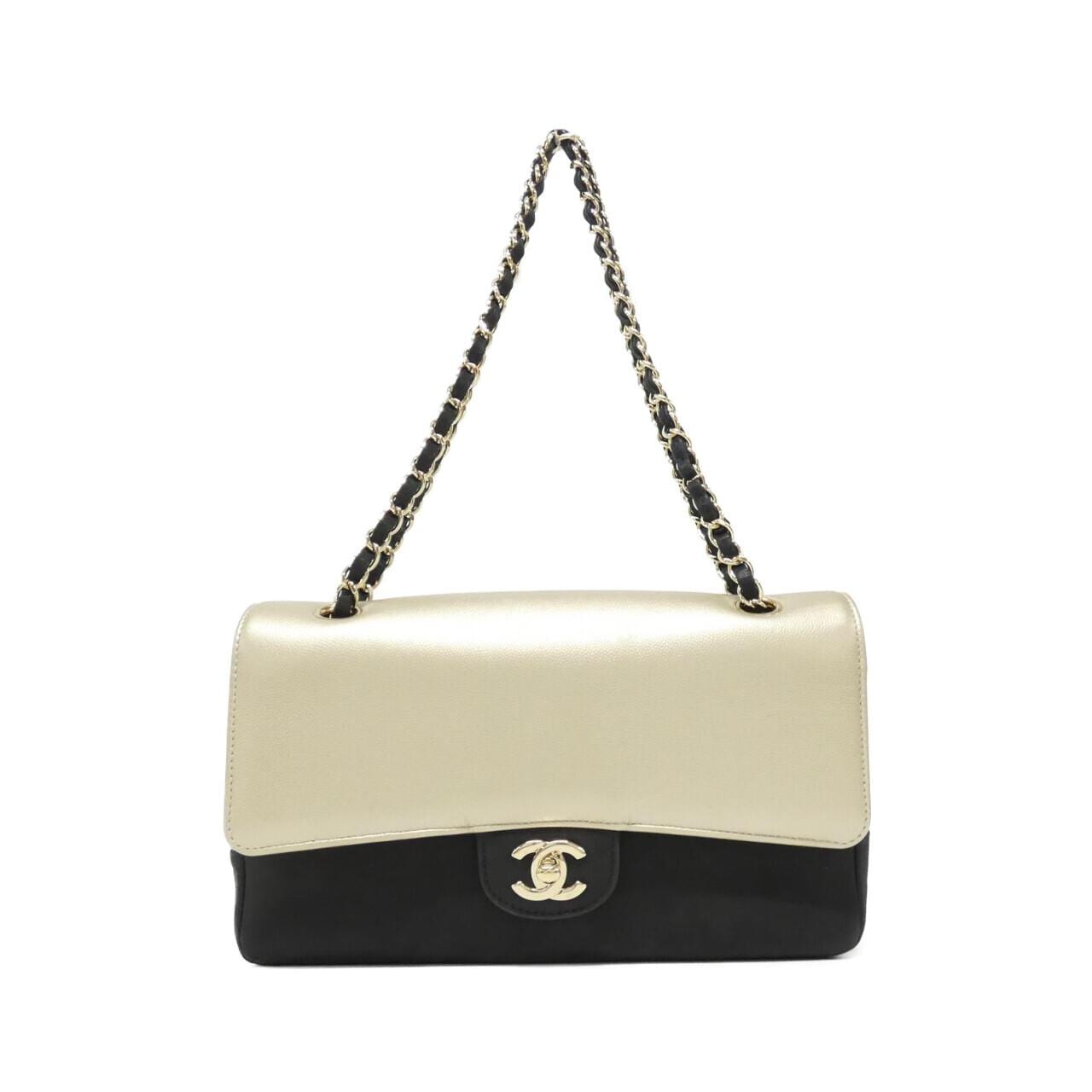 CHANEL Matelasse 1112 Shoulder Grained Calfskin Black