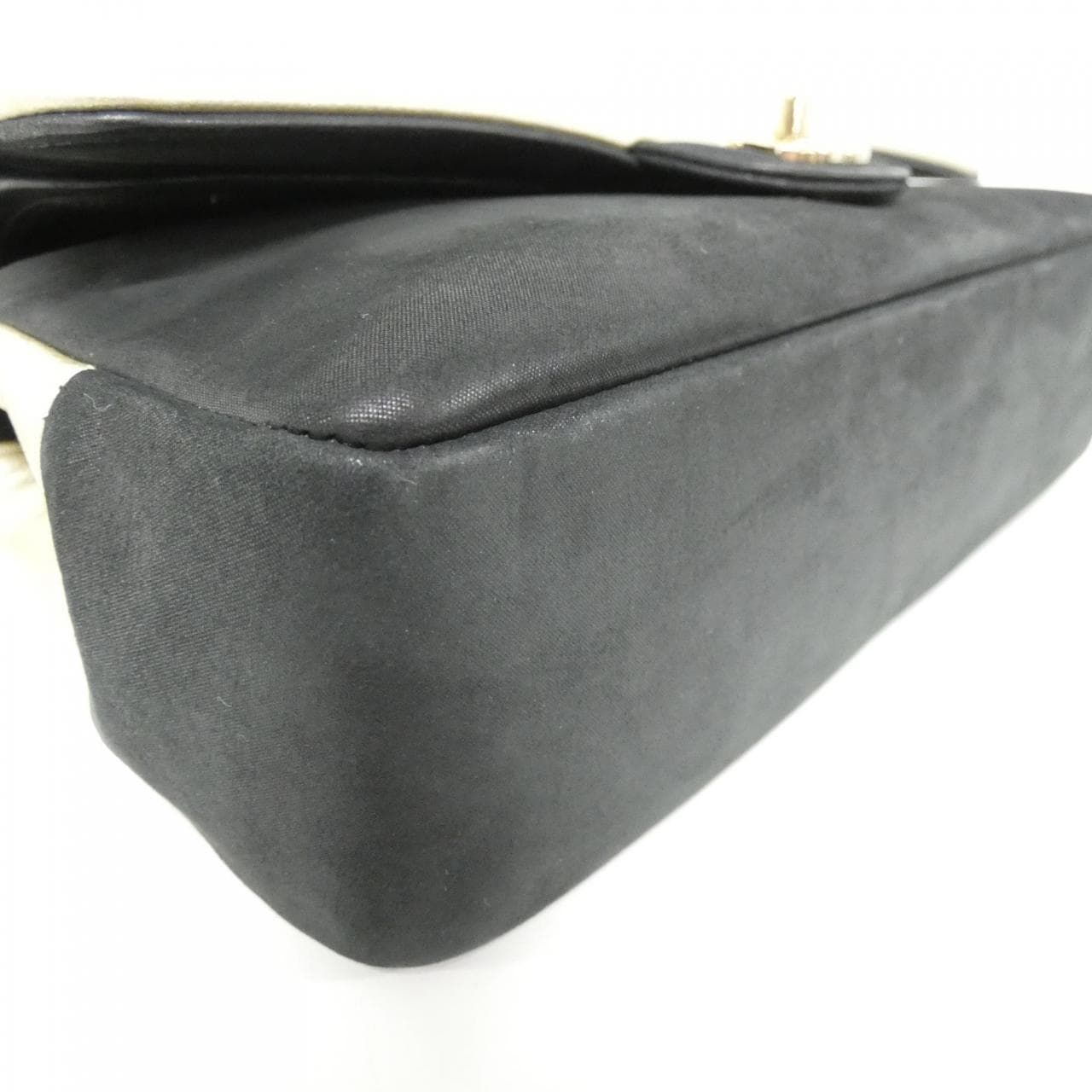 CHANEL Matelasse 1112 Shoulder Grained Calfskin Black Grained Calfskin Rank A - Thumbnail 3