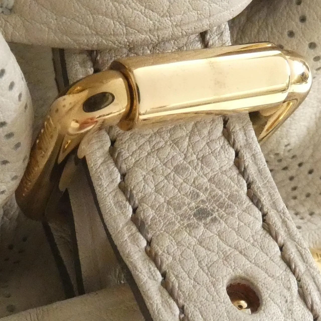 LOUIS VUITTON Mahina M95546 Shoulder Black Rank B - Thumbnail 5