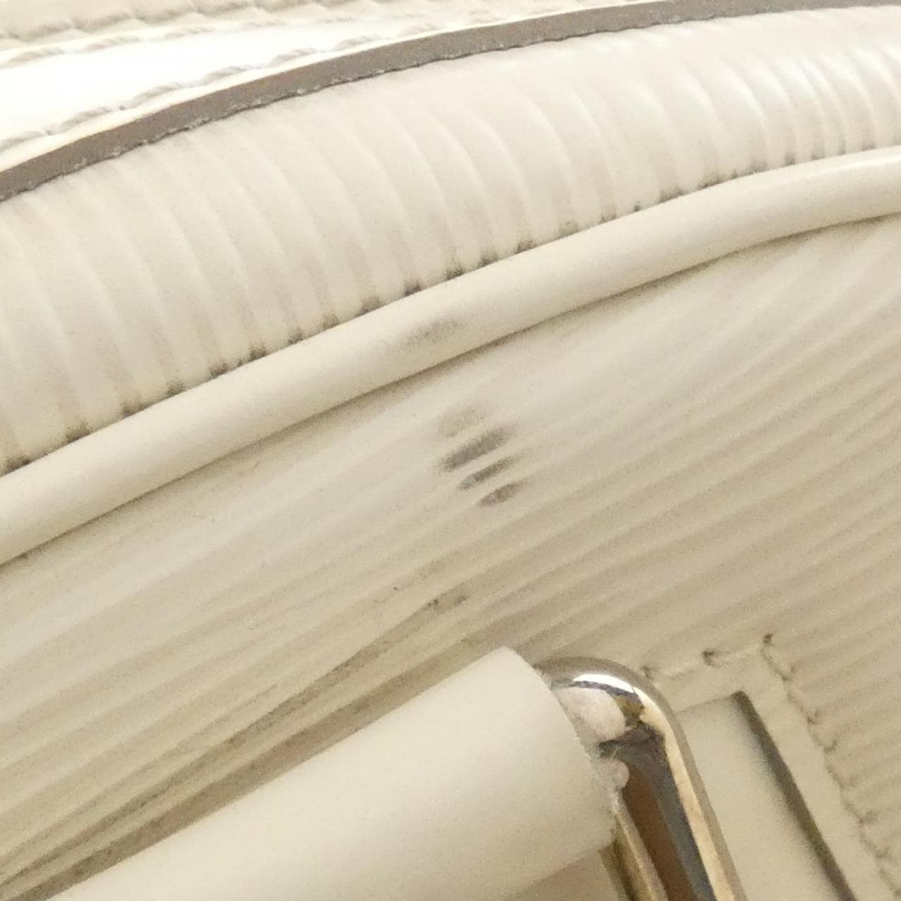 LOUIS VUITTON Montaigne M5931J Bag Epi 黑色 Epi 中古品B - 縮圖 6