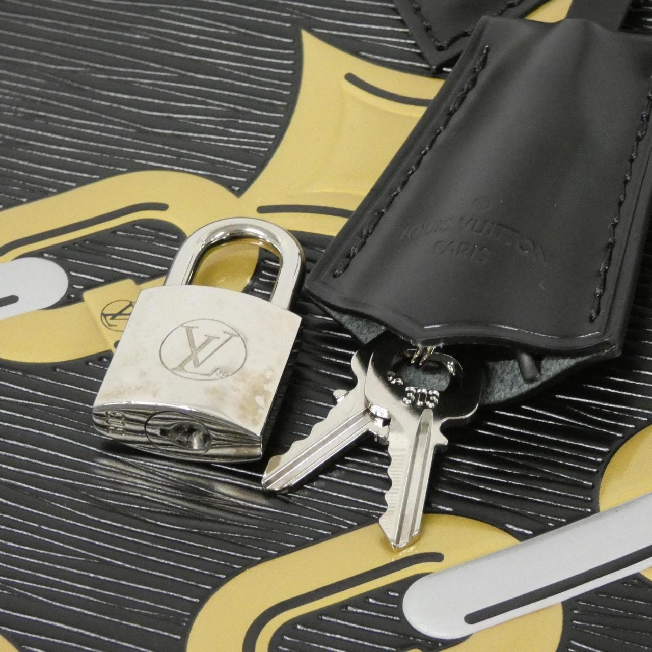 LOUIS VUITTON Alma M42482 Bag Black - Thumbnail 6