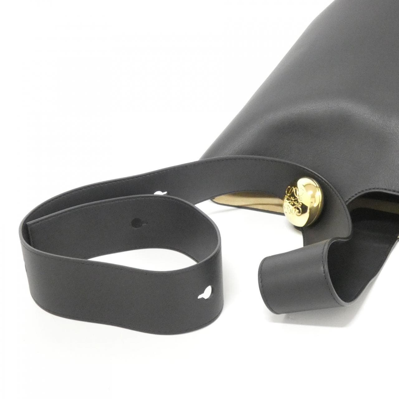 LOEWE AANBBBWX01 Shoulder 5