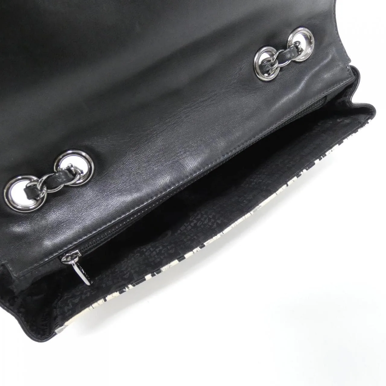 CHANEL 22105 Shoulder Satin Black Satin - Thumbnail 6