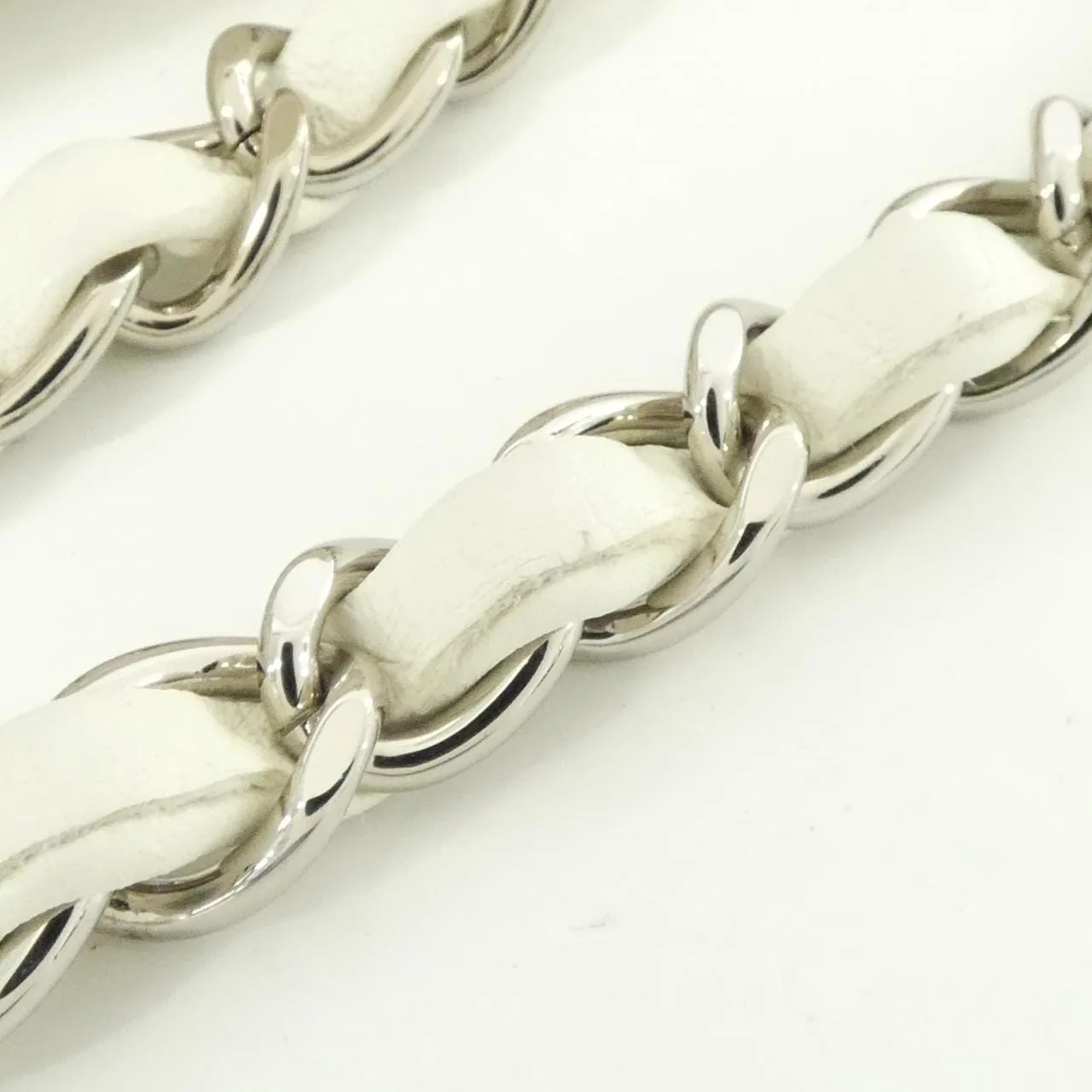 CHANEL AS4278 Backpack Lambskin 白色 羊皮 中古品A - 縮圖 5